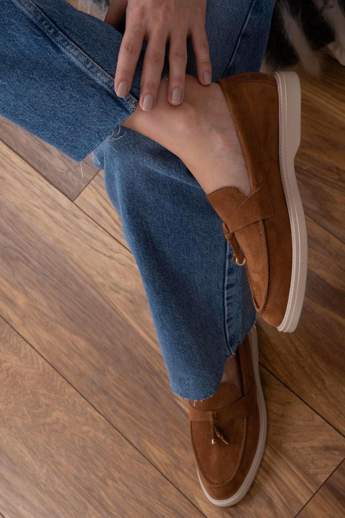 sovrana-Babet Taba - Suede with Tassel and Detailed 6