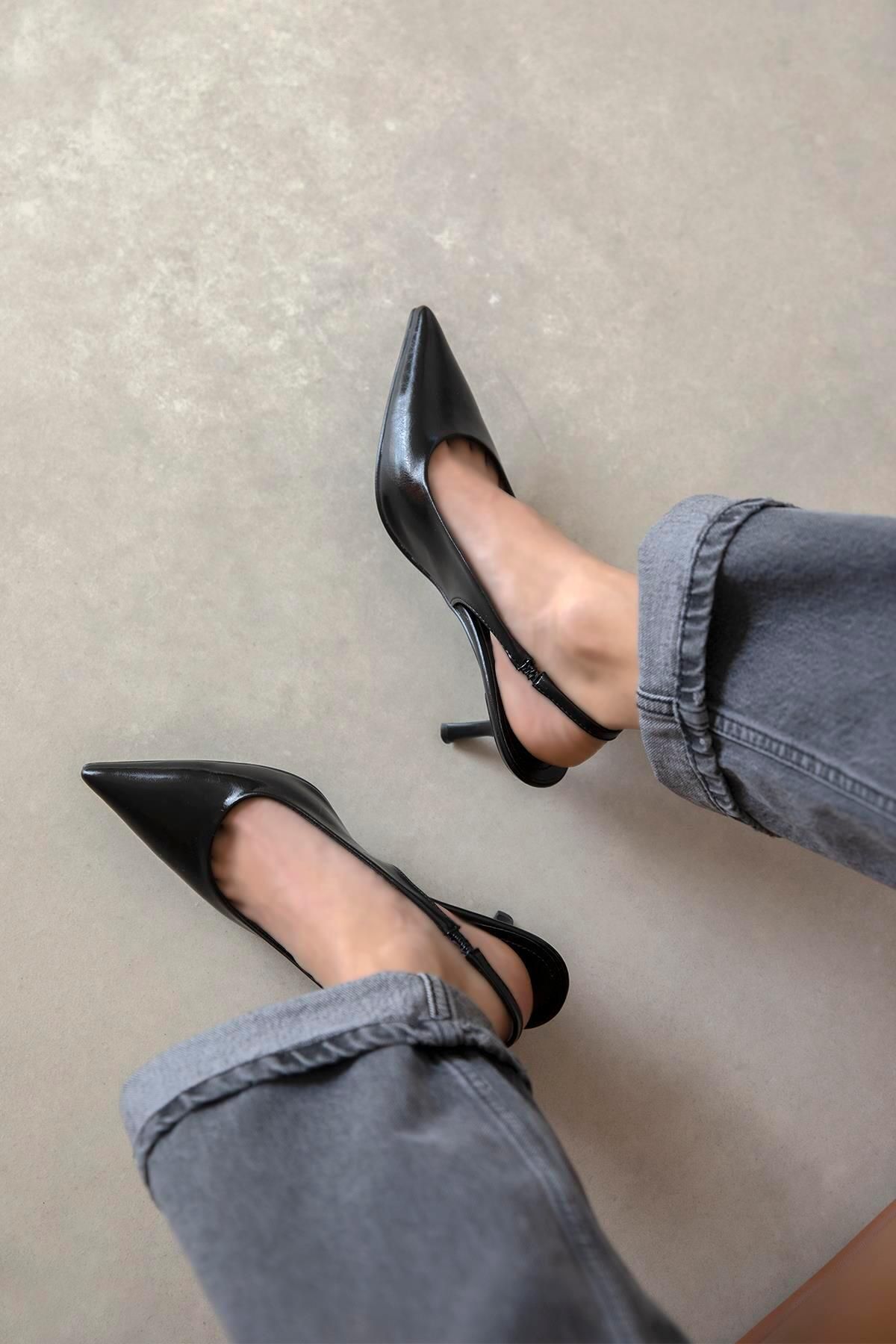 STRASWANS-Raye Women's Heeled Wrinkled Leather Shoes Black 2