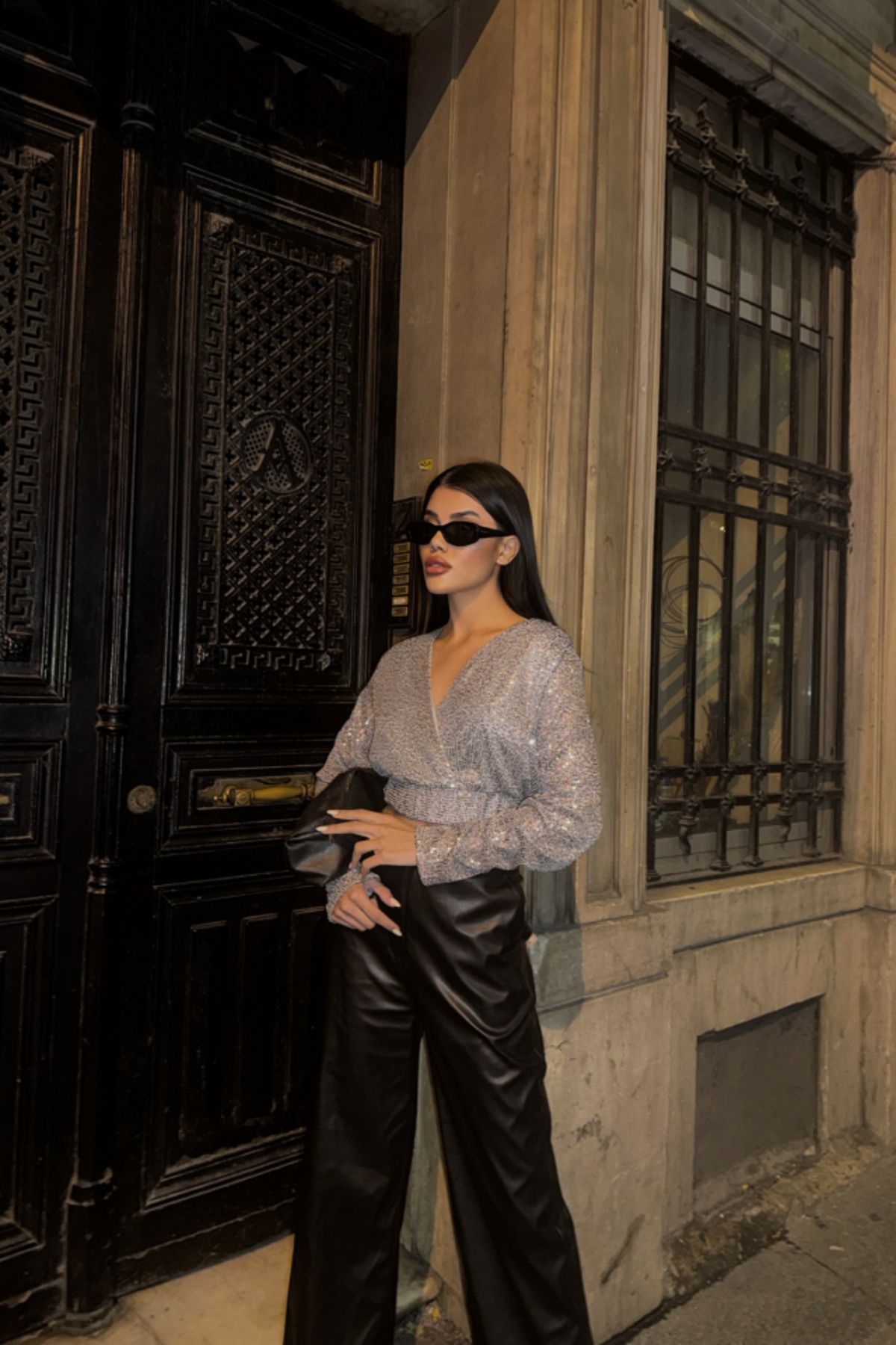 ASFSTORE PULLU CROP KRUVAZE BLUZ - Gümüş