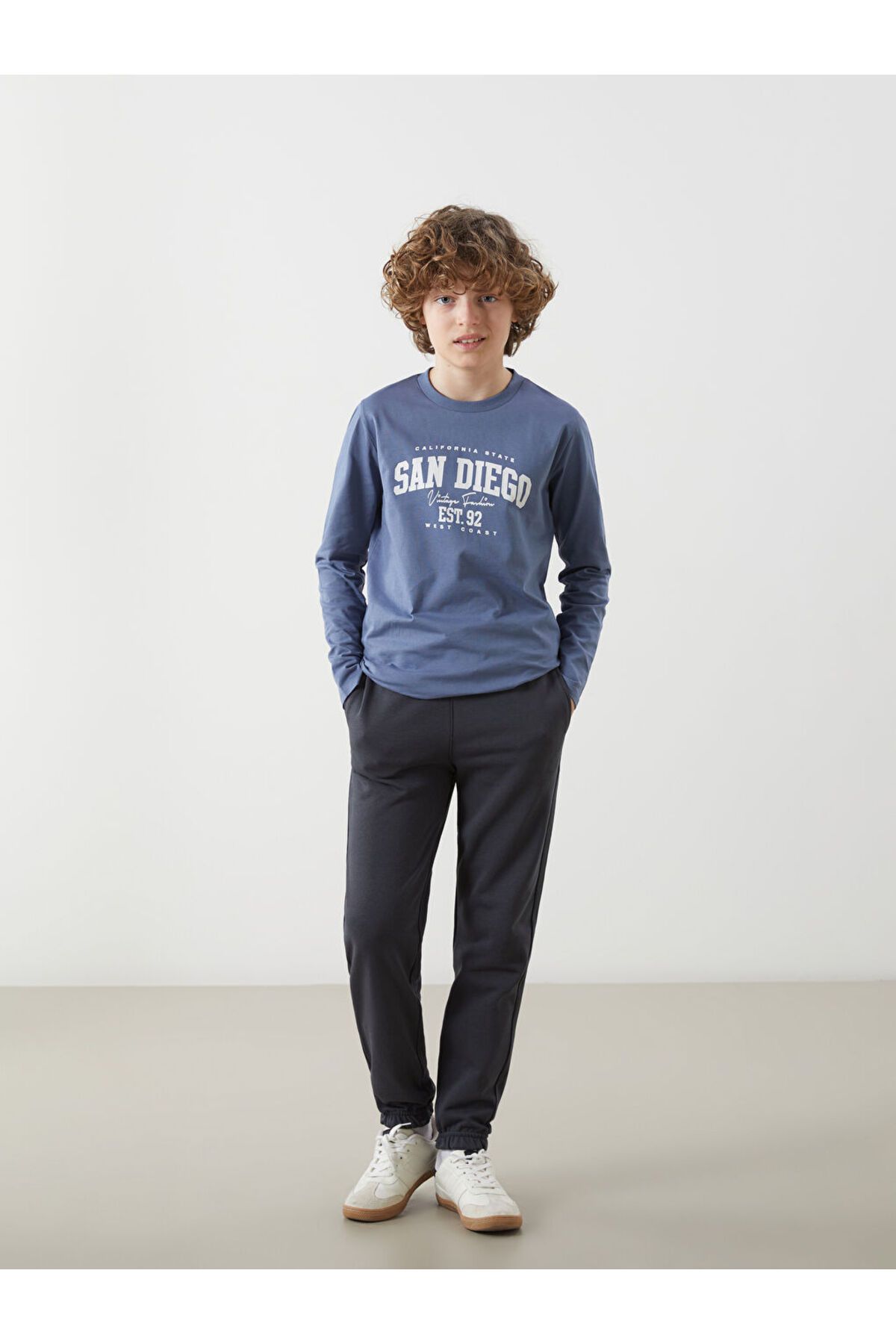 LC Waikiki-Lcw Boy's Jogger Sweatpants with Elastic Waist 1