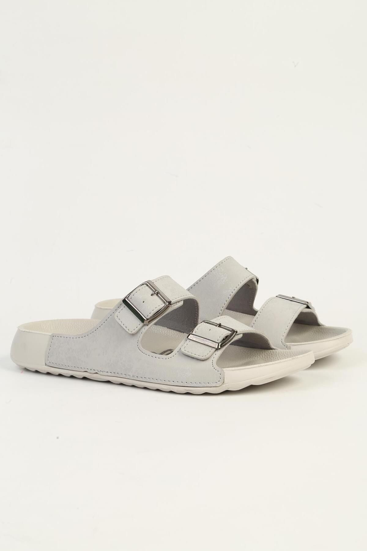 Benetton-Bn-1418 شباشب نسائية 2
