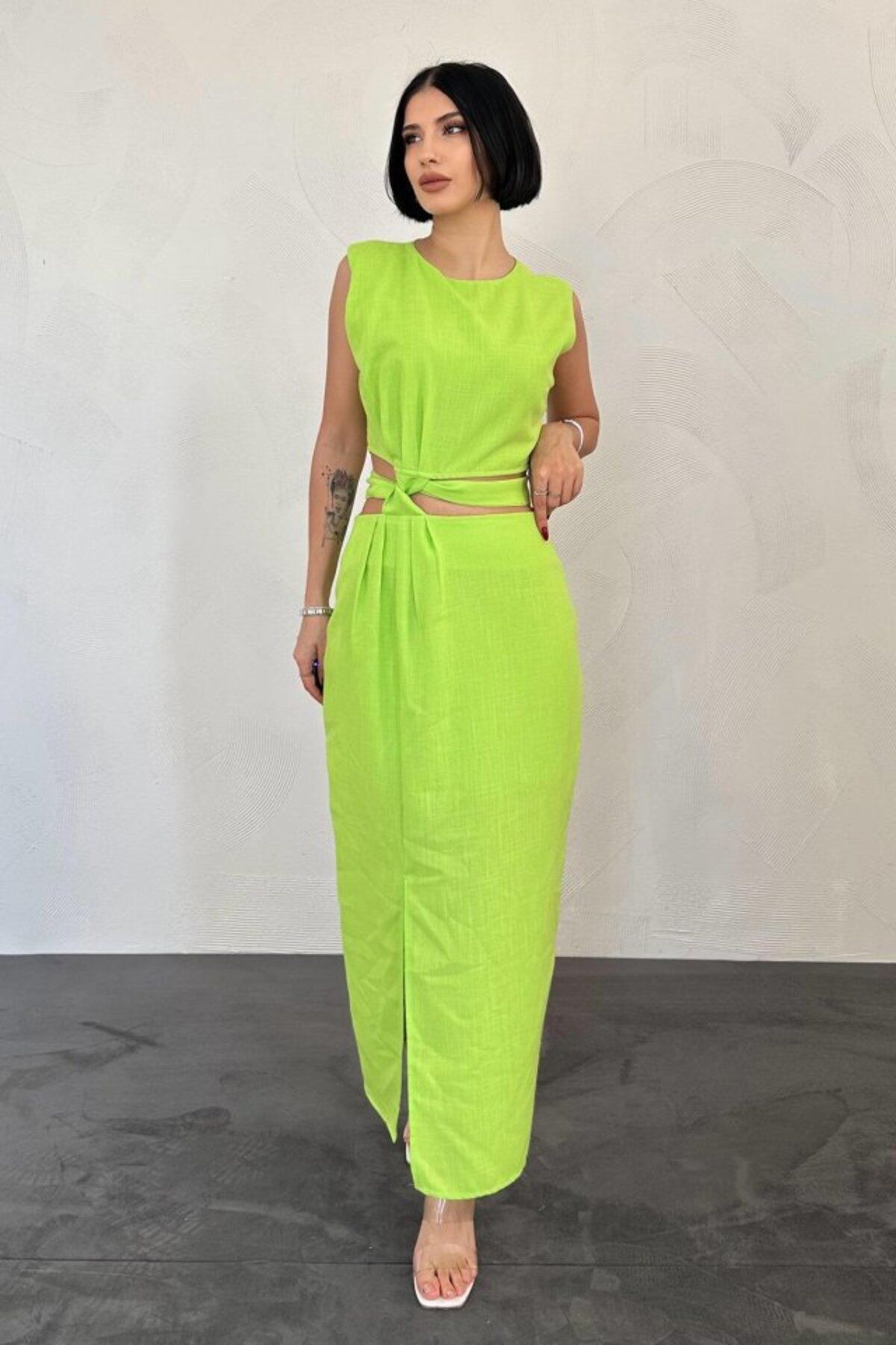 Rose's Boutique All About Women Rose's Boutiqe All About Women Fıstık Yeşili Kuşaklı Crop Ve Etek Takım