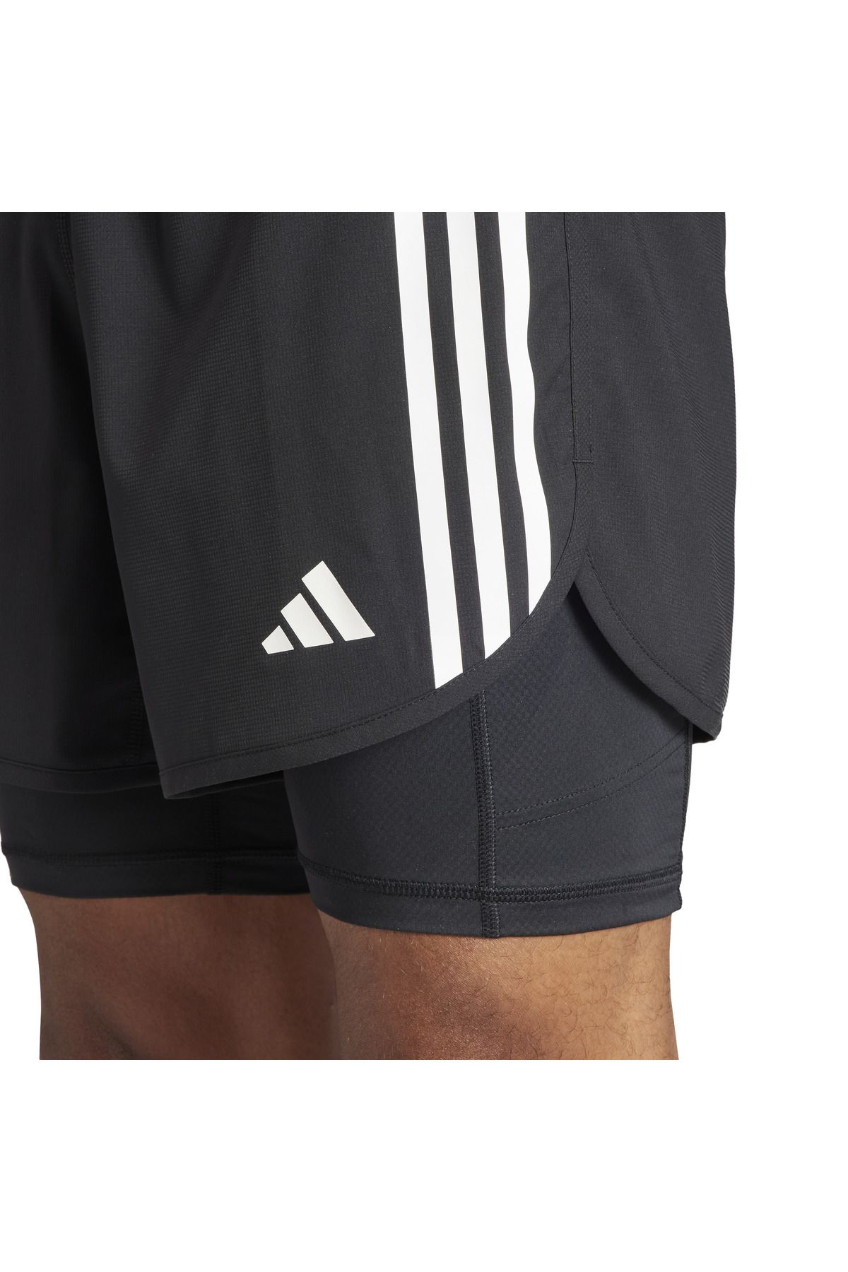 شورت ورزشی مشکی مردانه OTR E 3S سیاه پوست در حال رانینگ کوتاه adidas