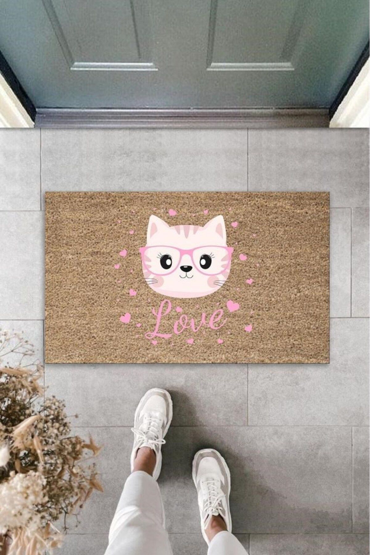 Tahtakale Toptancısı Dijital Baskı Kahverengi Love Yazılı Pembe Gözlüklü Kedi Dekoratif Kapı Paspası K-2048