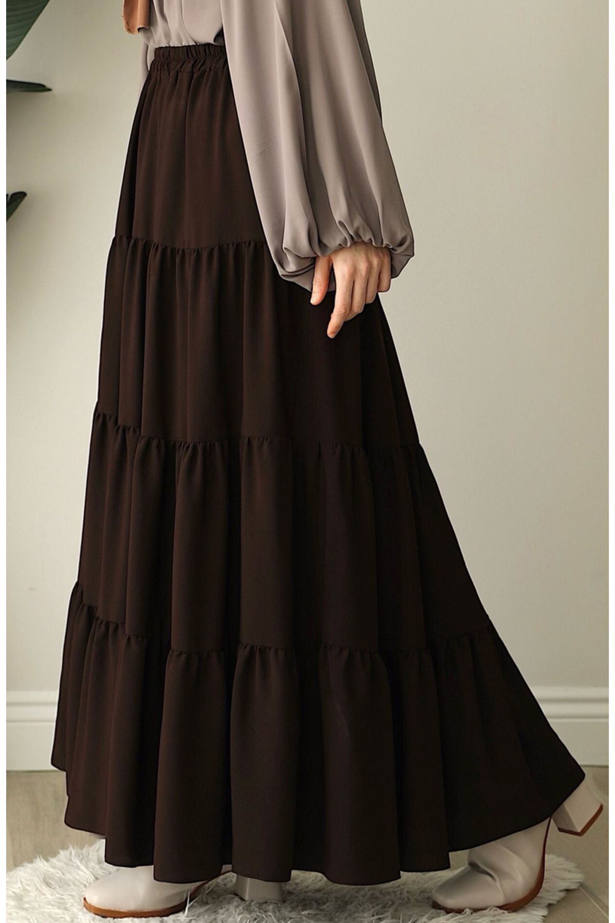 suhneva-Frilly Skirt Dark Brown 3
