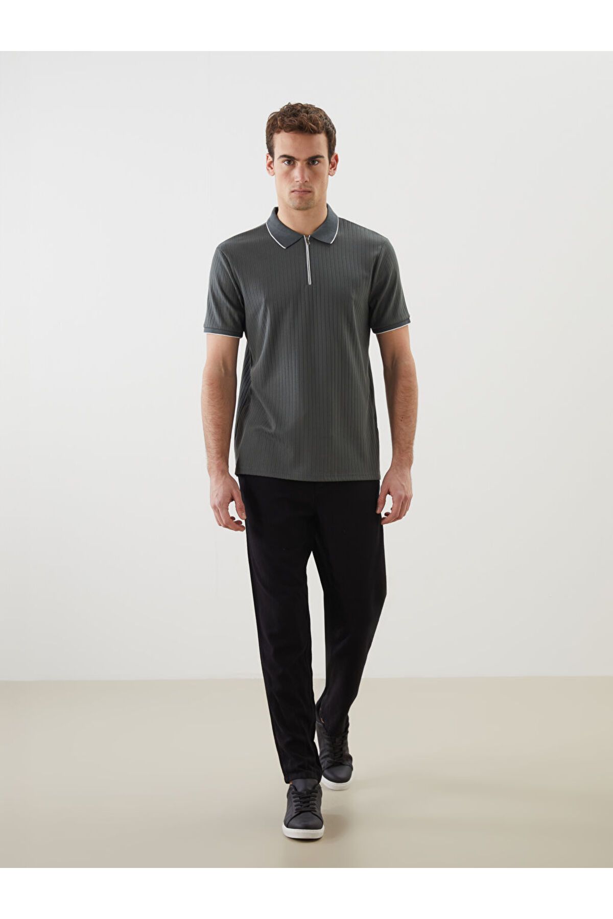 LC Waikiki-Ανδρικό μπλουζάκι με υφή Polo Collar 2