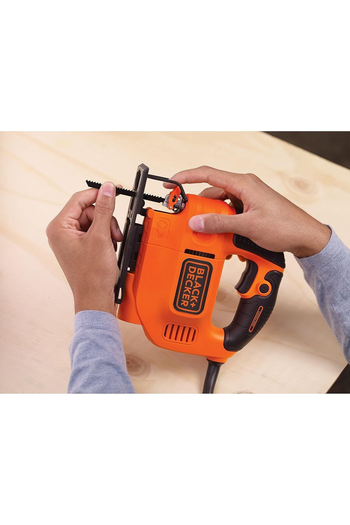 Black&Decker-Variable Speed Compact Jigsaw, 520W, Ergonomic Design, Lock-On Switch, Dust Extraction, 2