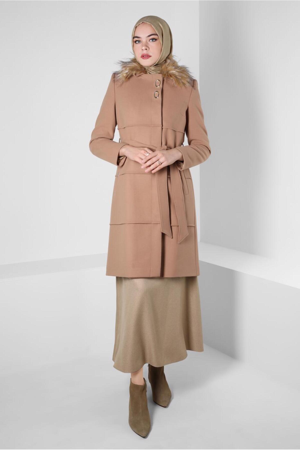 آلوینا کت خزدار قابل جدا شدن ۹۰۴۰۴ آلوینا کت خزدار قابل جدا شدن ۹۰۴۰۴