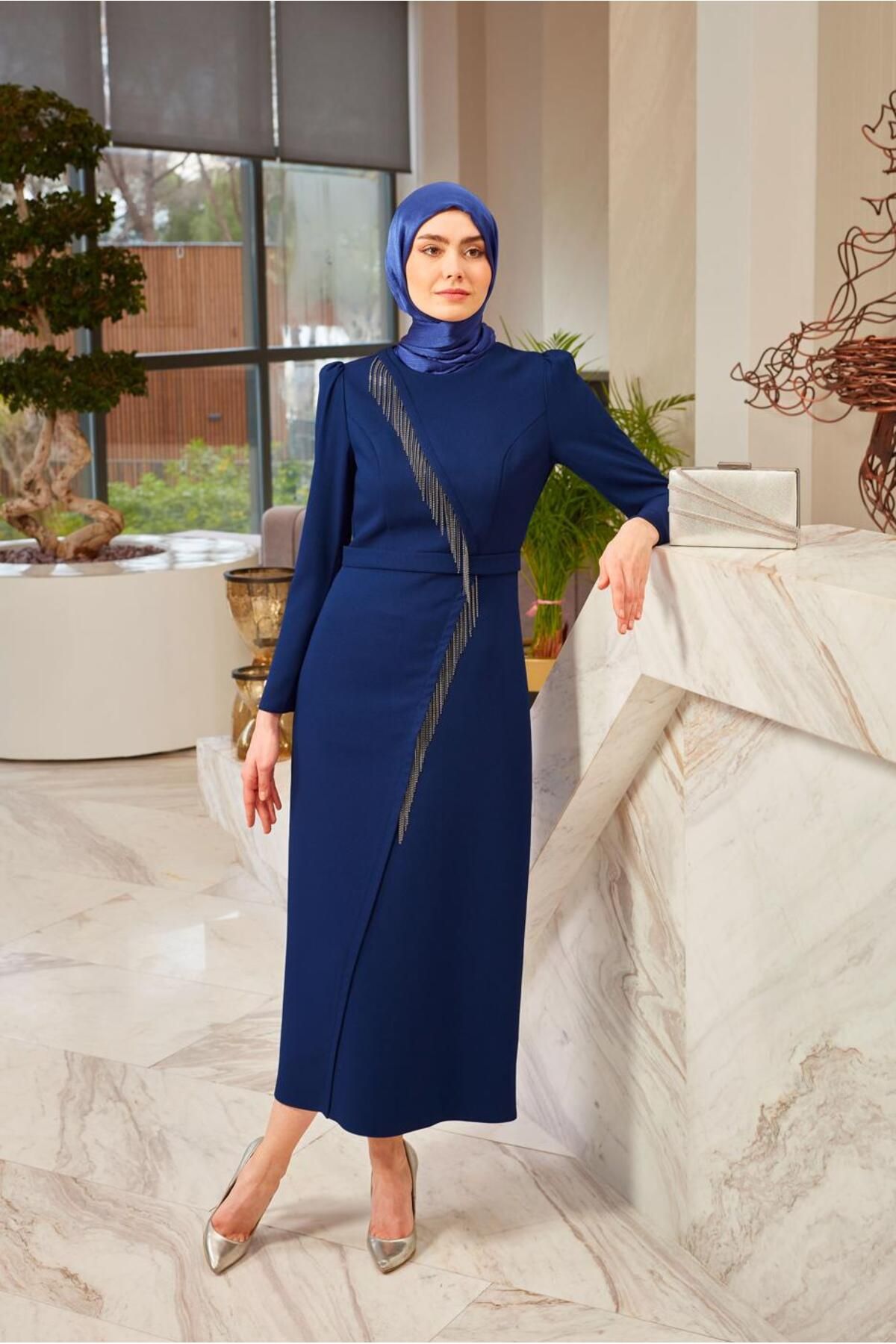 لباس کرپ منگوله ای با جزئیات 43588 Alvina