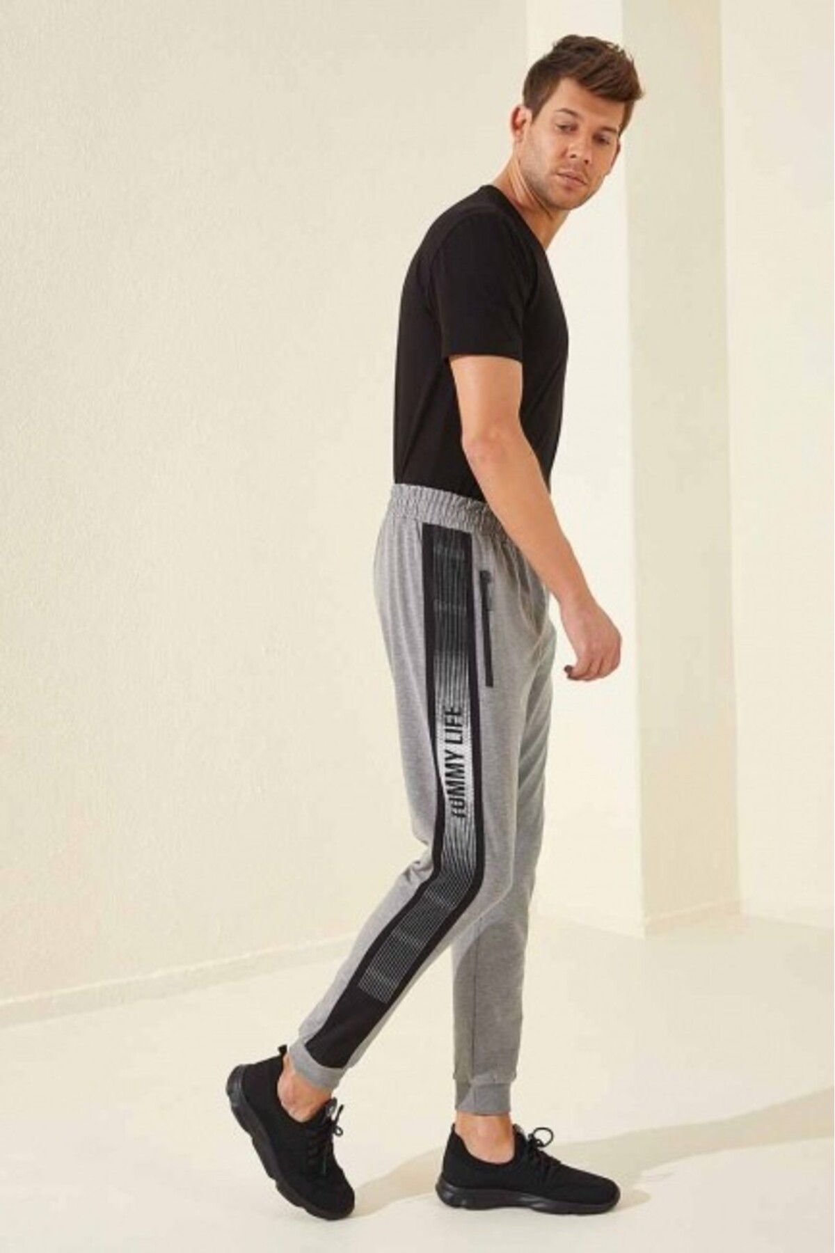 TOMMY LIFE-Ανδρικά παντελόνια JoggEr - Grey MElangE, ZippEr PockEt, PrintEd - 84657 6