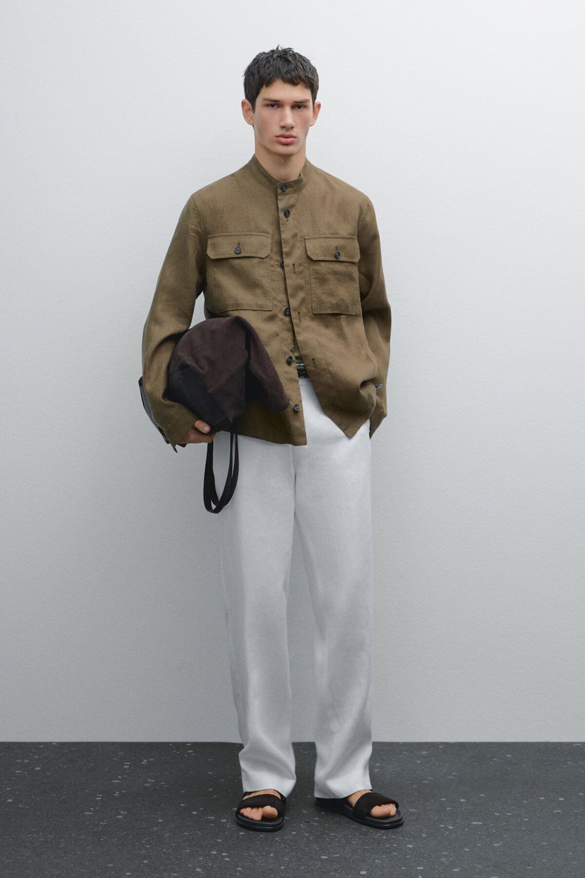 ژاکت باریک یقه خدمه 100٪ کتان. Massimo Dutti