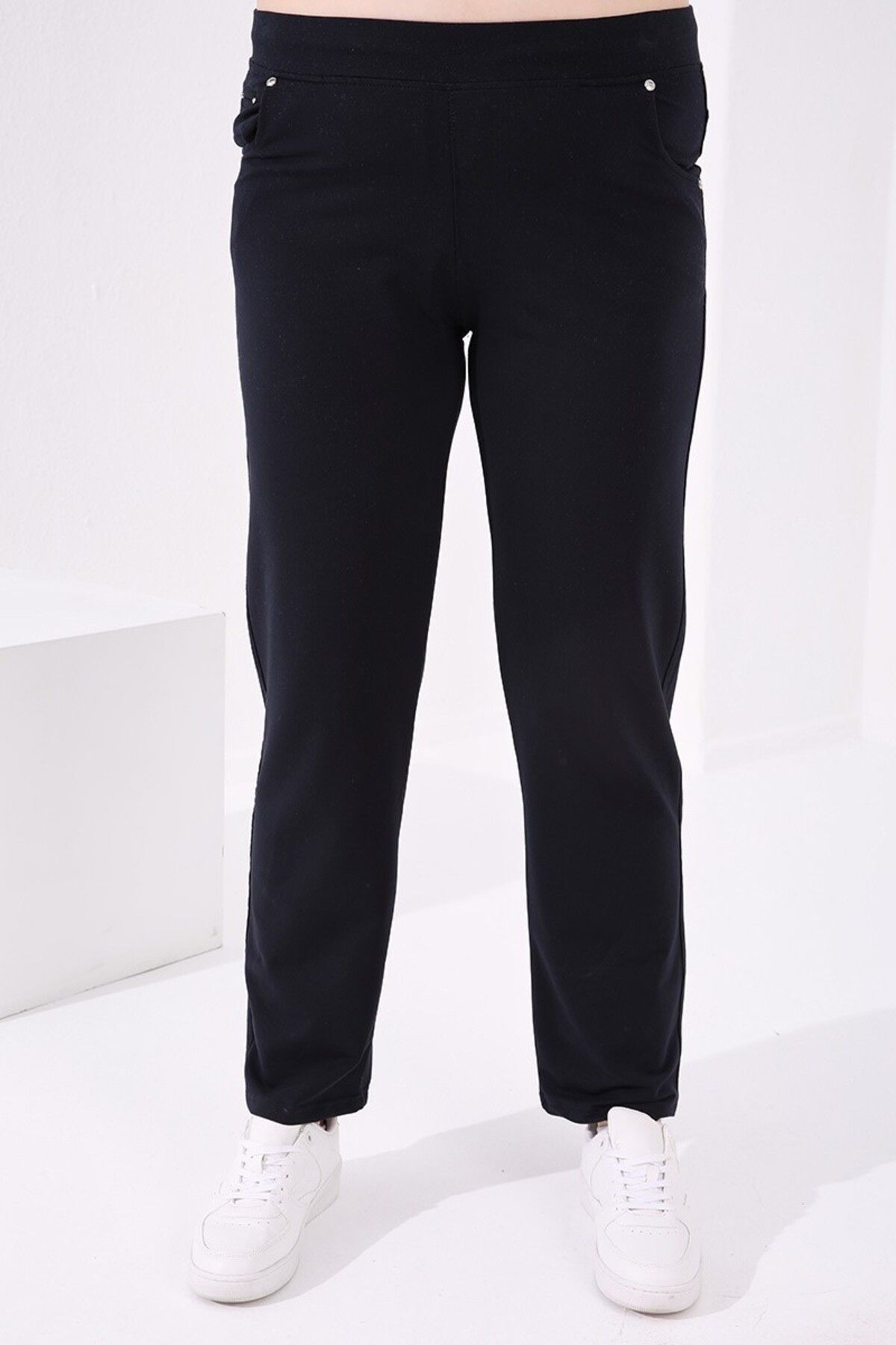 TOMMY LIFE-LargE SizE Navy BluE StonE DETailEd SwEatpants - 94040 5
