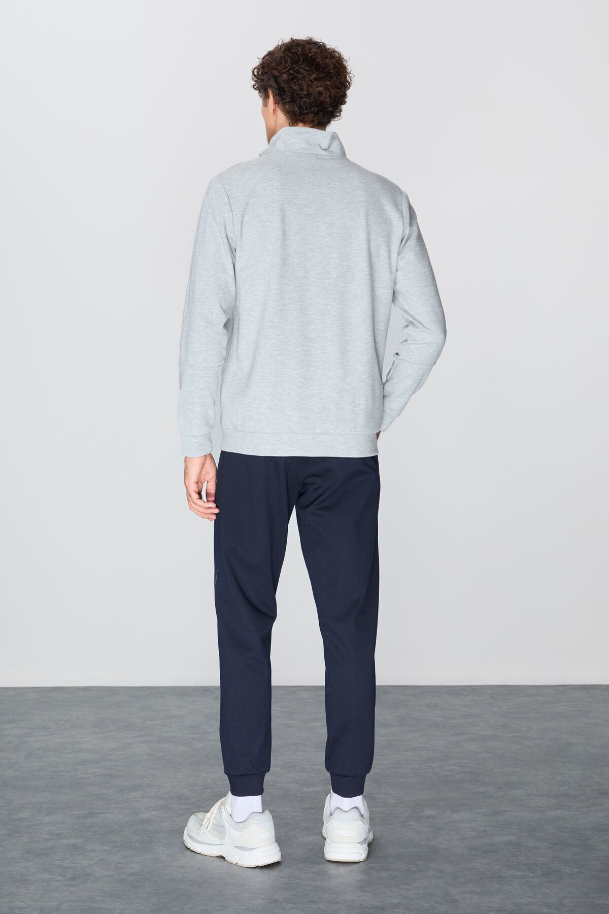 ست گرمکن مردانه GRAY LACIVERT SUREFACE TEXTURED TEXTUED FIT EMORIODERY TRACHISTEN 85248 Air Jones