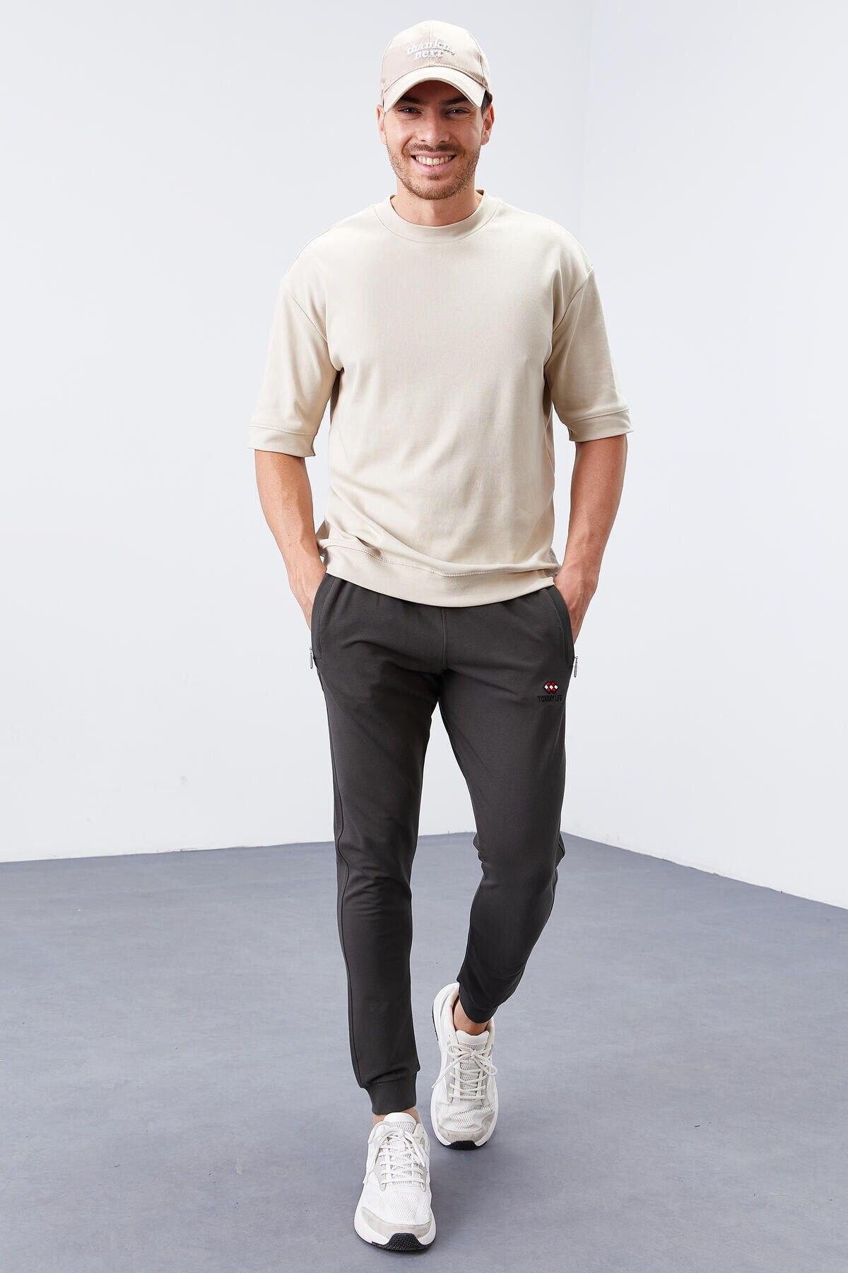 TOMMY LIFE-Khaki Zipper Pocketed Narrow Mold Jogger Men's Tracksuit Bottom - 84343 1
