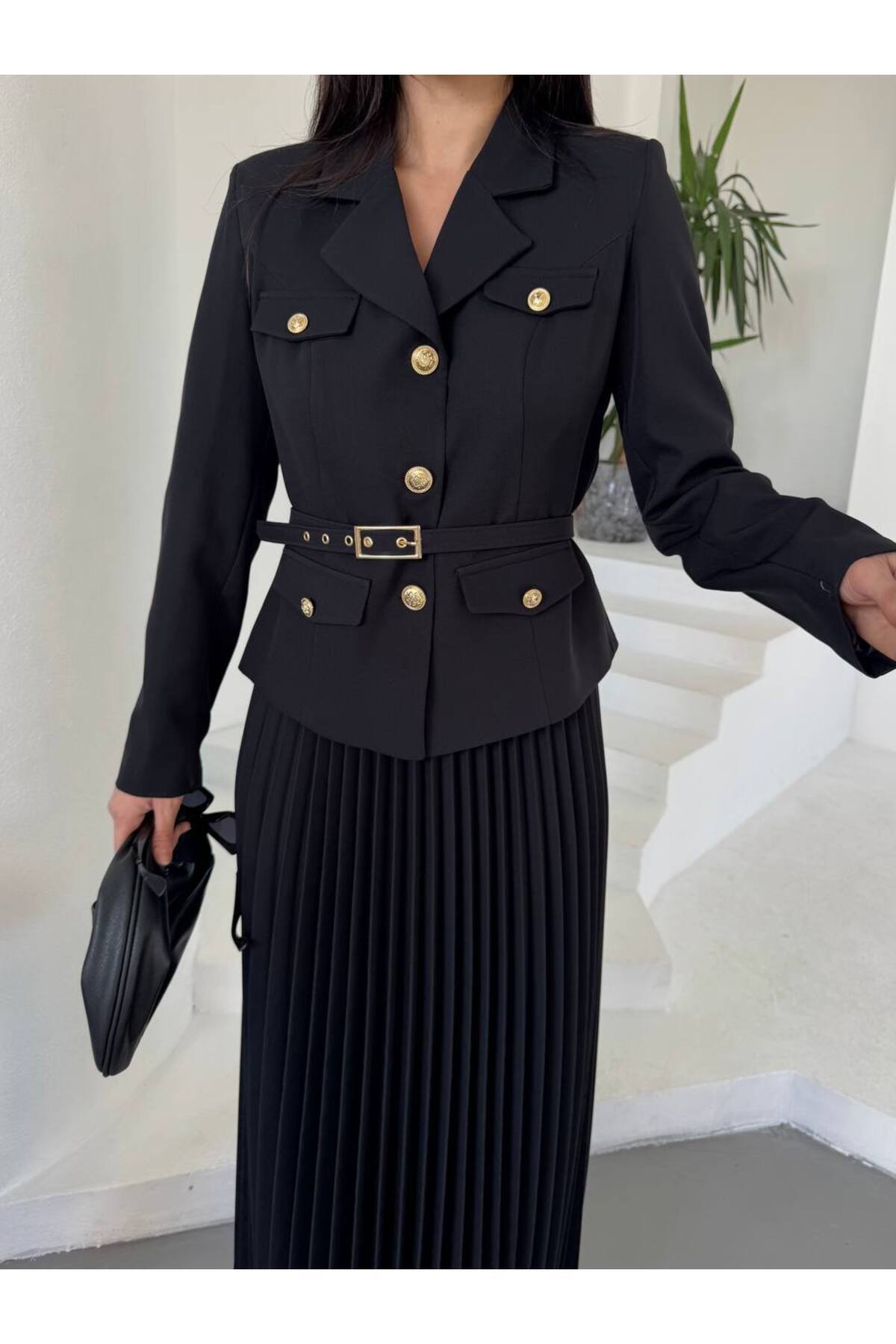 Ensemble Veste et Jupe Premium Noir avec Ceinture et Boutons Dorés - Görsel 6