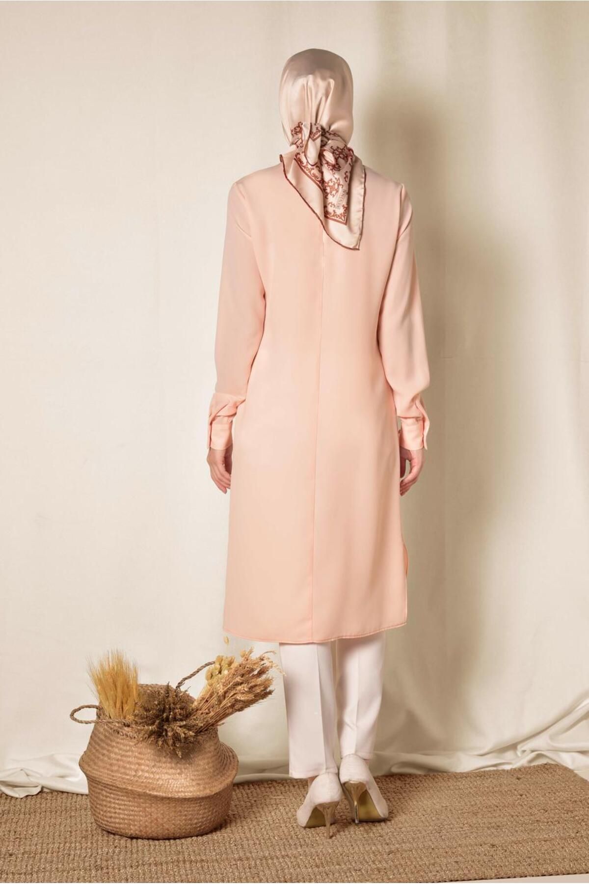 Alvina-Tunic with Broches on the Collar with Buttons Side 4914 3