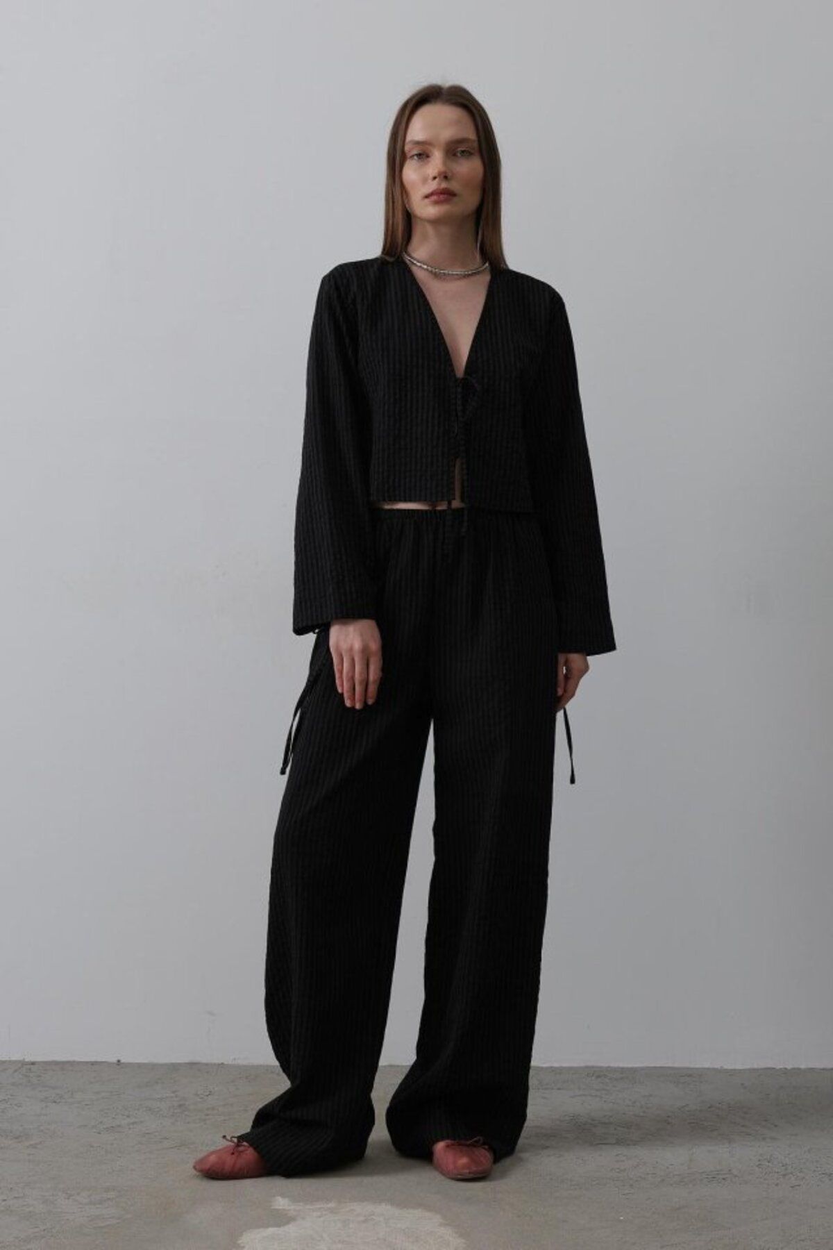 velmorafashion Önü Bağlamalı Crop Takım - Siyah