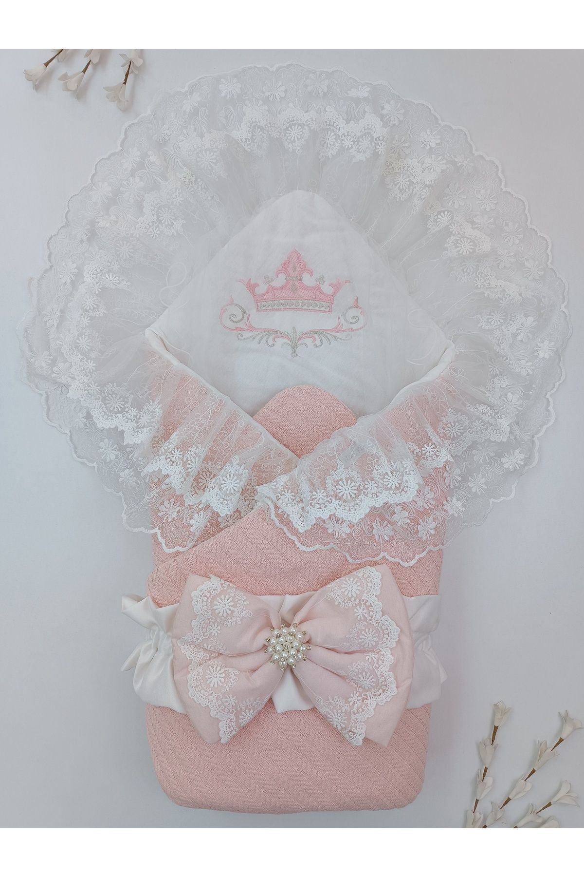 Tomuycuk Pudra Triko Örgü Kız Bebek Batttaniyesi Kundağı Dantelli Yenidoğan Hastane Çıkışı Hediyelik fotoğrafı 2 (önizleme)