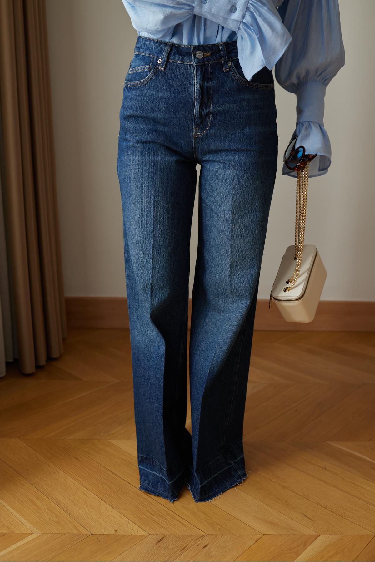 Askı Tekstil Lacivert Yüksek Bel Paçası Kesik Hafif İspanyol Paça Denim Pantolon