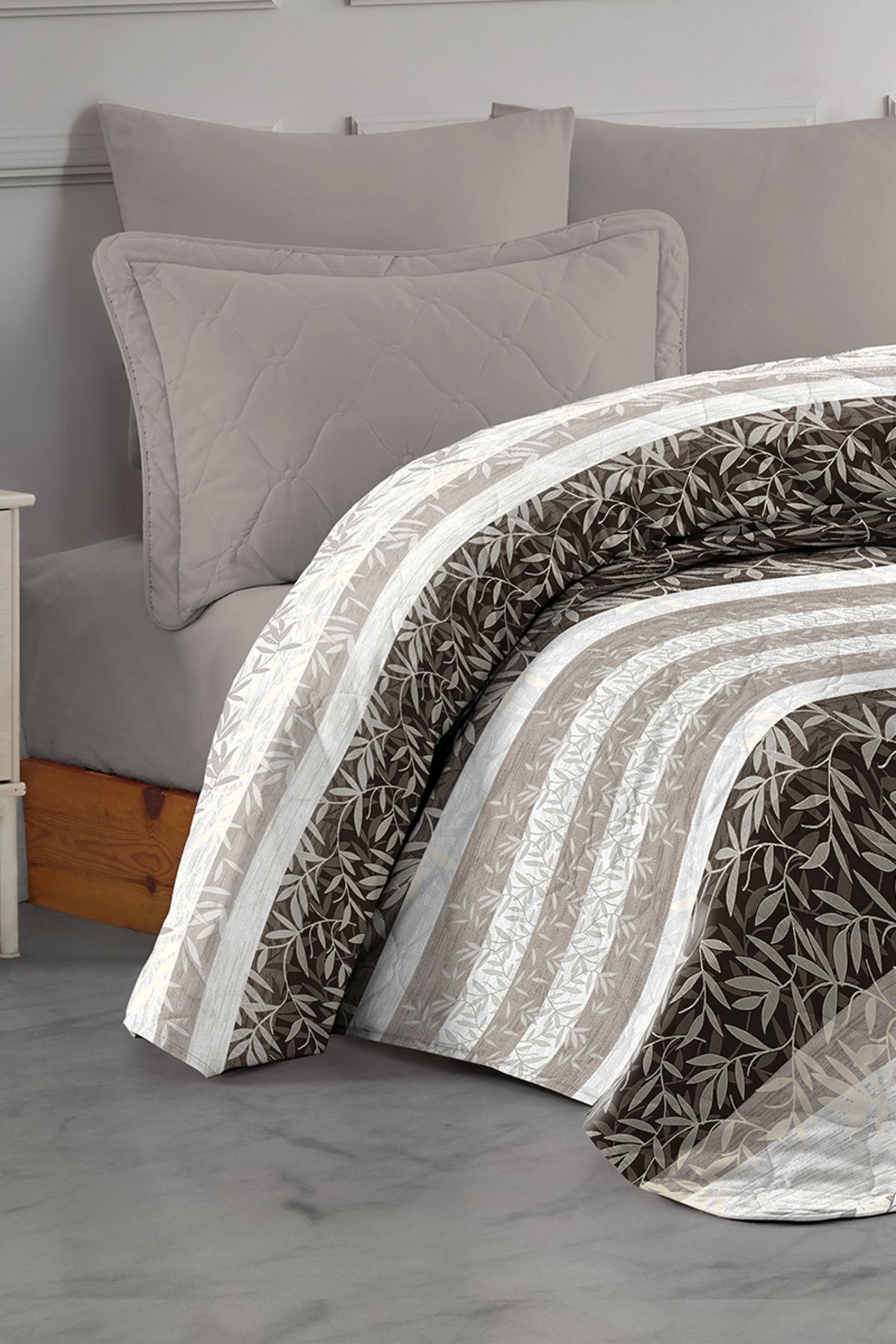 EVA-Single Quilted Patterned Multi-Purpose Bedspread and Sofa/Sofa Cover 155 X 230 cm 3