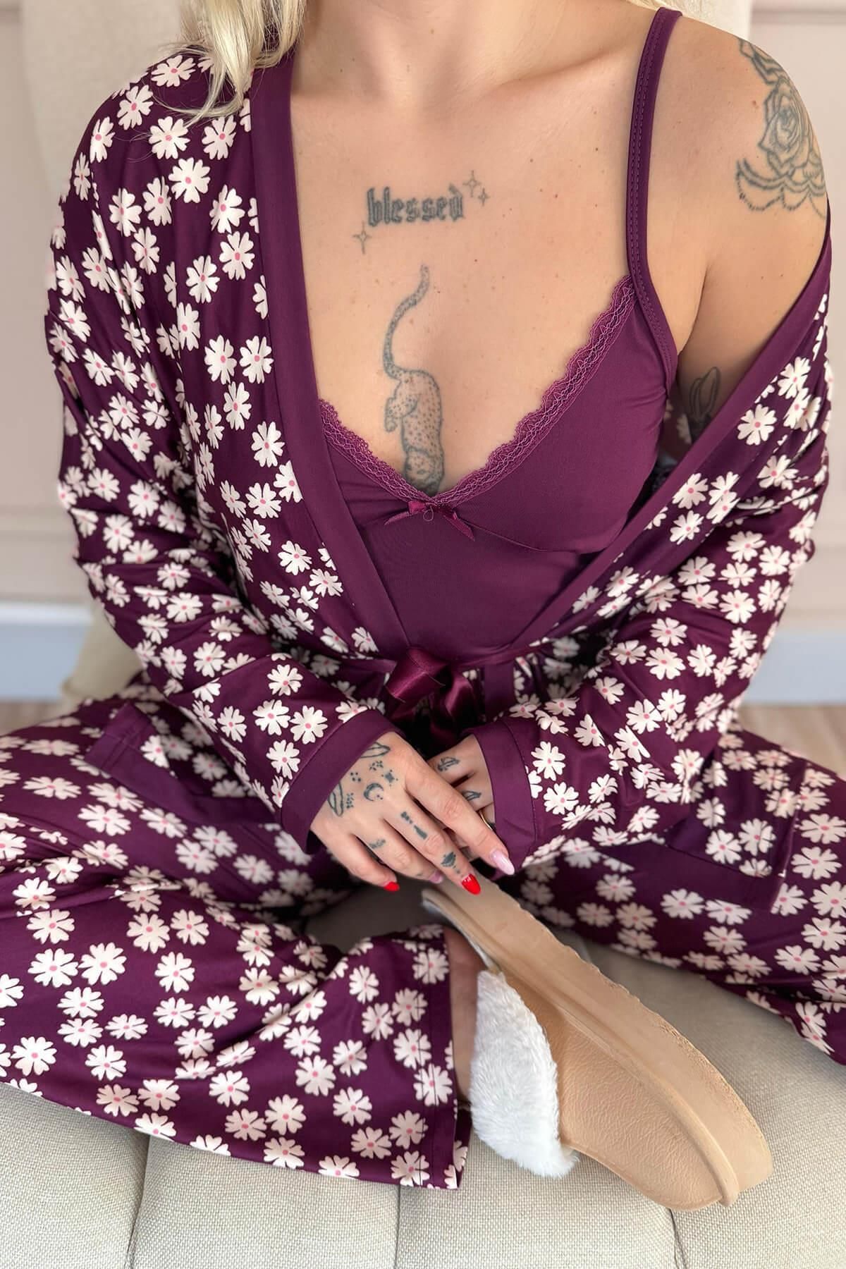 Pijamaevi-طقم بيجامة نسائي محبوك حصريًا من Purple Daisy مع ثوب صباحي 5