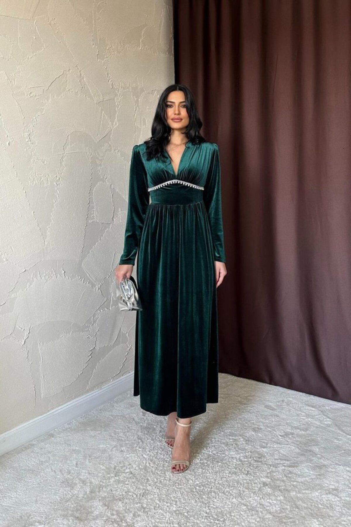 Rose's Boutique All About Women Rose's Boutiqe All About Women Zümrüt Göğüs Altı Taşlı Elbise