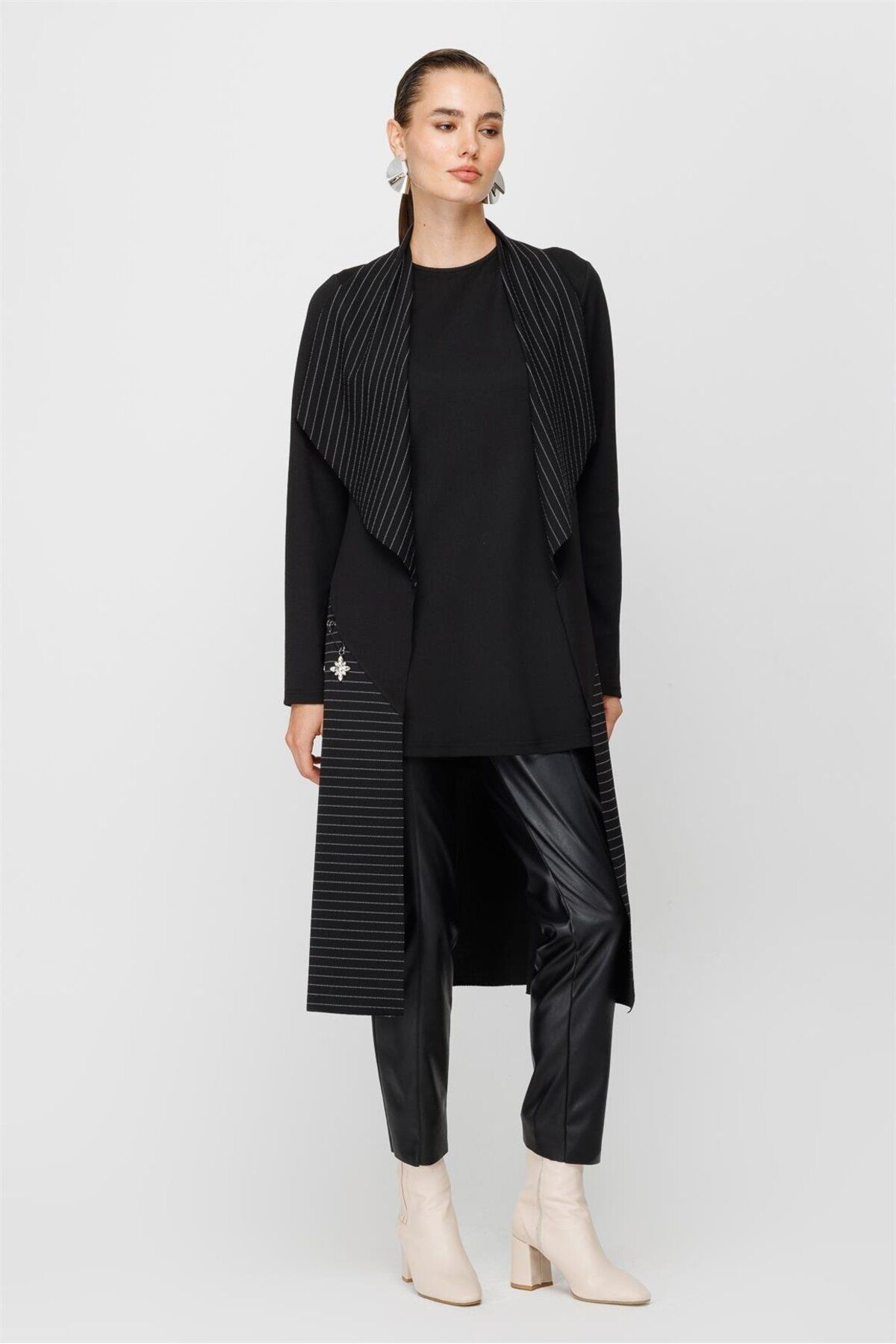 Esswaap-Costum interior exterior cu guler șal negru 4