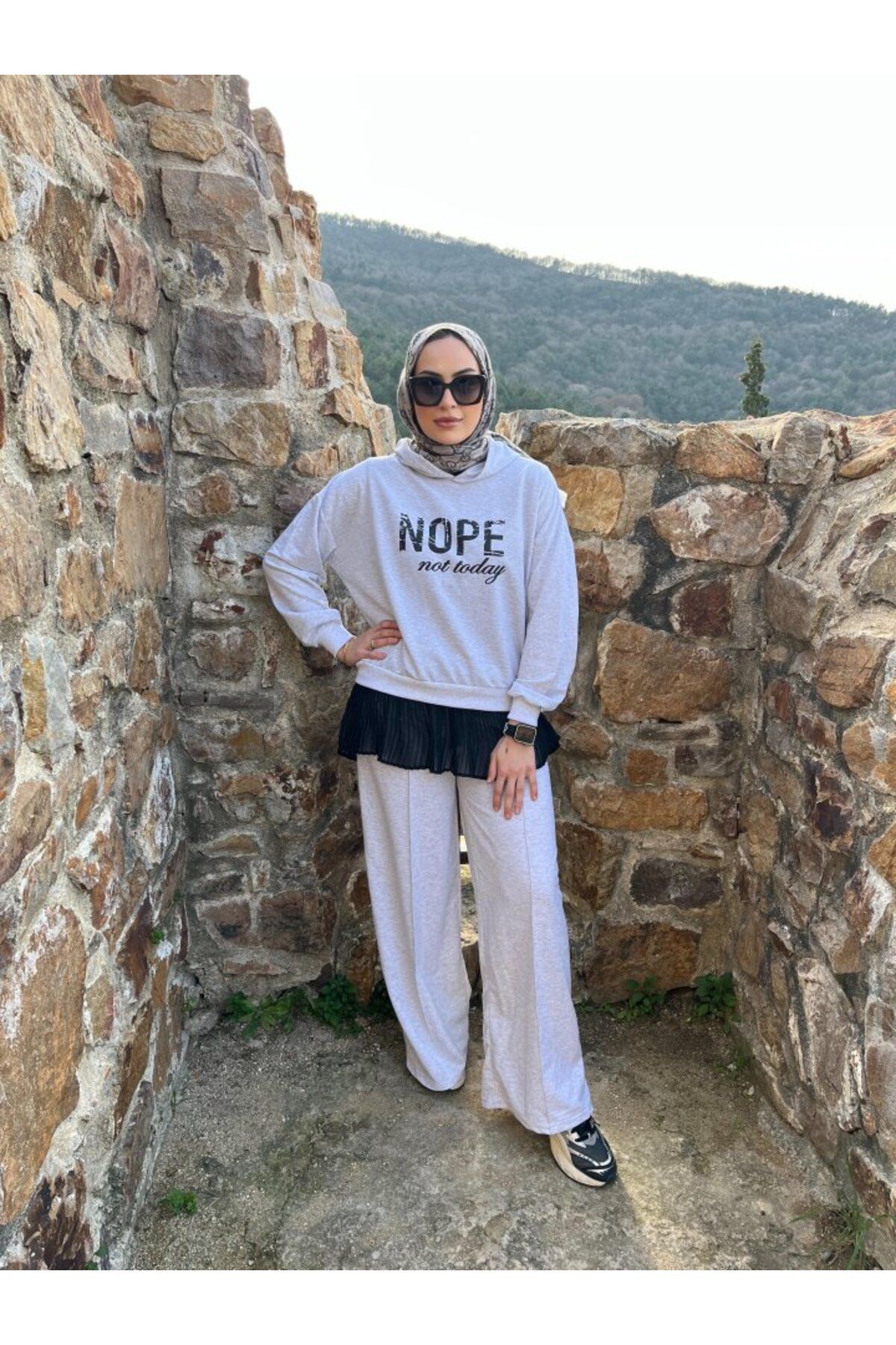 Veronika Mağazacılık Kadın Uzun Kollu Nope Baskılı Beli Ribanalı Ikili Takım