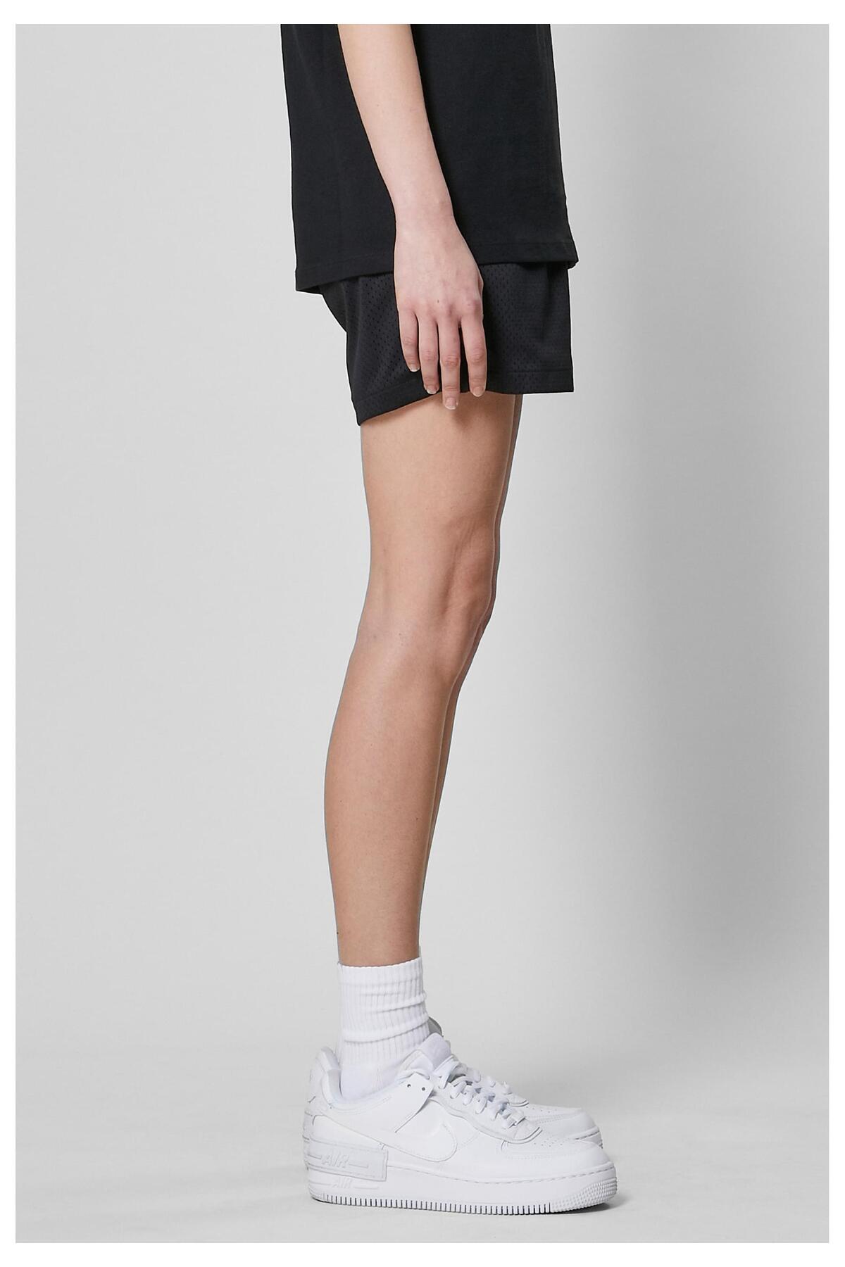 9N1M SENSE-Damen W-Essential Mesh Short 8