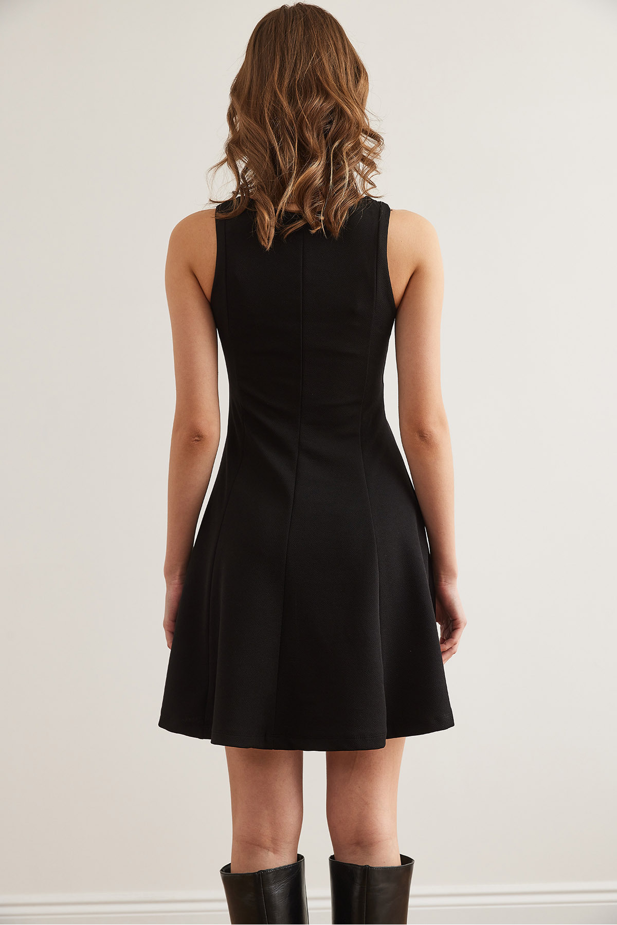 Olalook  Kadın Siyah U Yaka Parçalı Trend Mini Kloş Elbise ELB-19002349 - Görsel 7