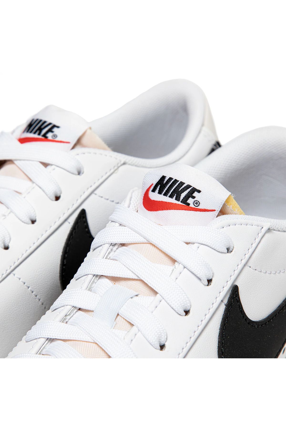 Nike-Nike Blazer Low Platform
Weiß Schwarz – Schuhe 3