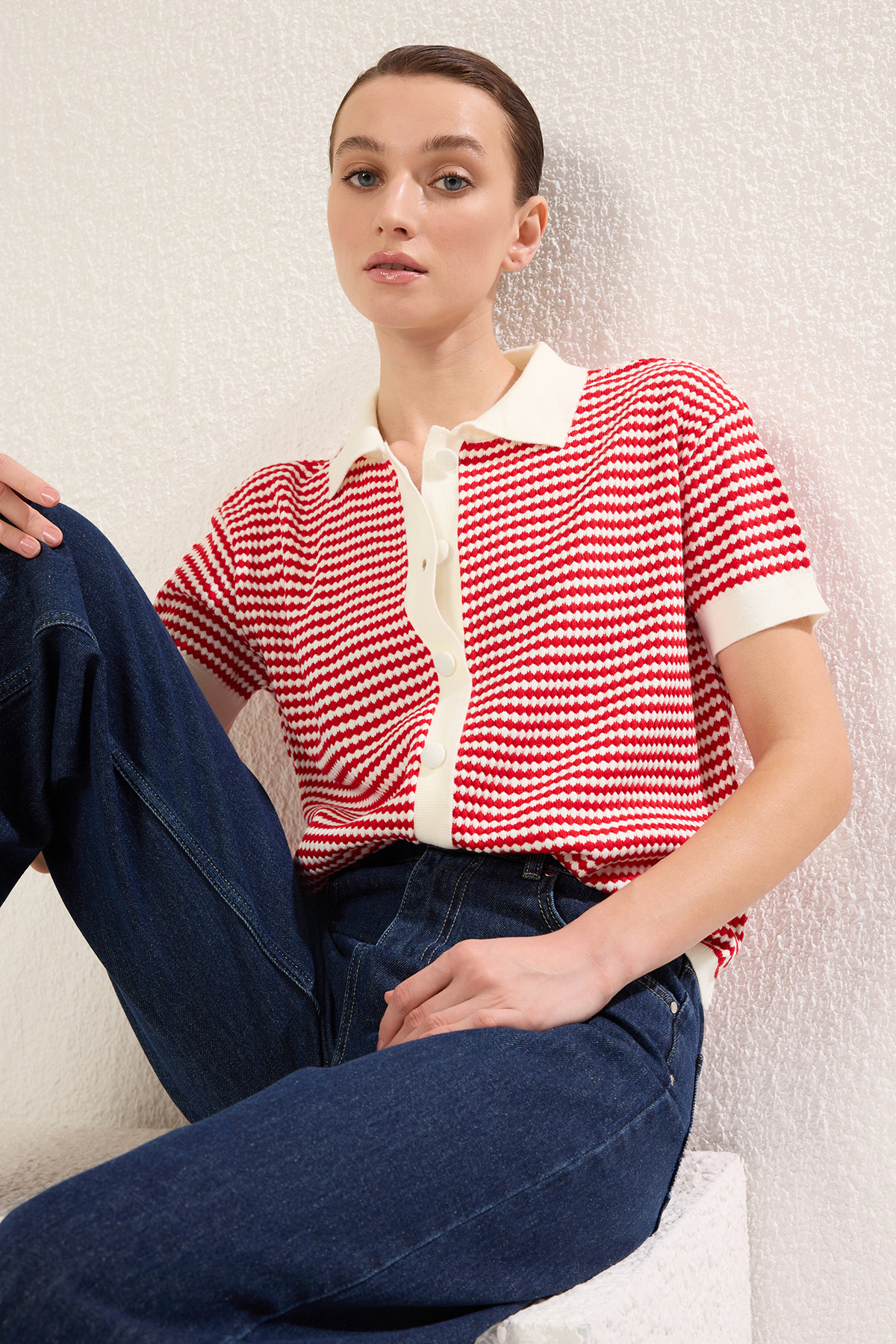 Trendyolmilla  Kırmızı Polo Yaka Çizgili Triko Bluz TWOSS25BZ00183 - Görsel 3