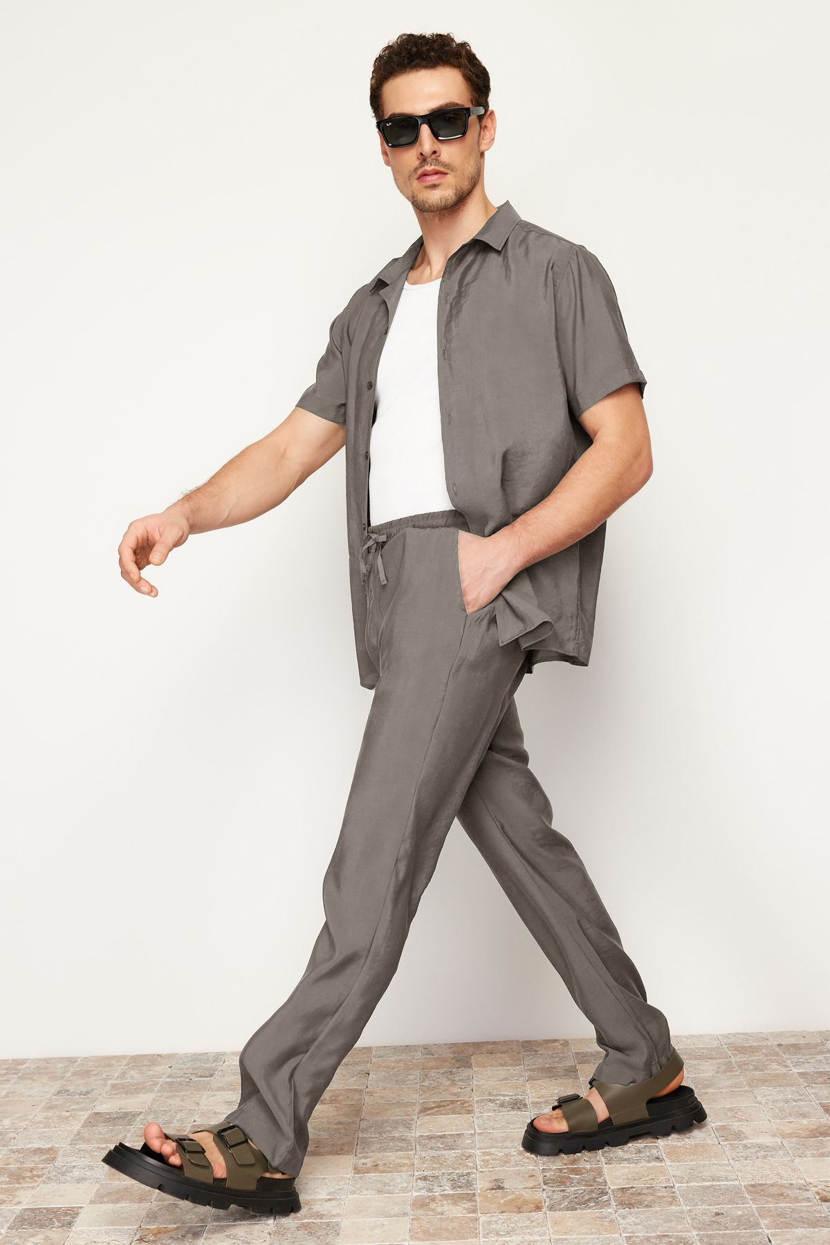 Trendyol Collection-Khaki Regular Fit Elastic Waist Tied Modal Mixed Soft Button Trousers Tmnss24Pl00000 2