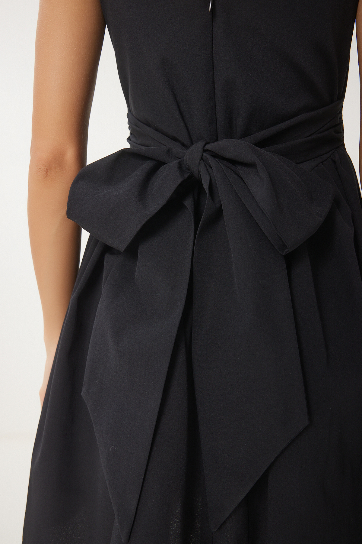 Happiness İstanbul  Kadın Siyah Fiyonklu Mini Poplin Elbise UB00355 - Görsel 5