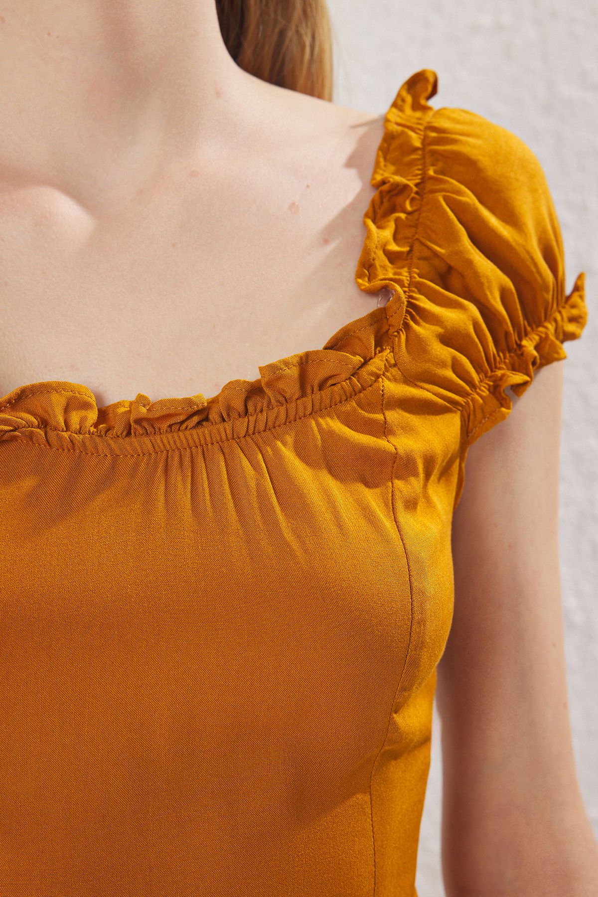Trendyol Collection-Sukienka midi z elastycznej tkaniny Tile A-Line z detalami TWOSS25EL00632 3