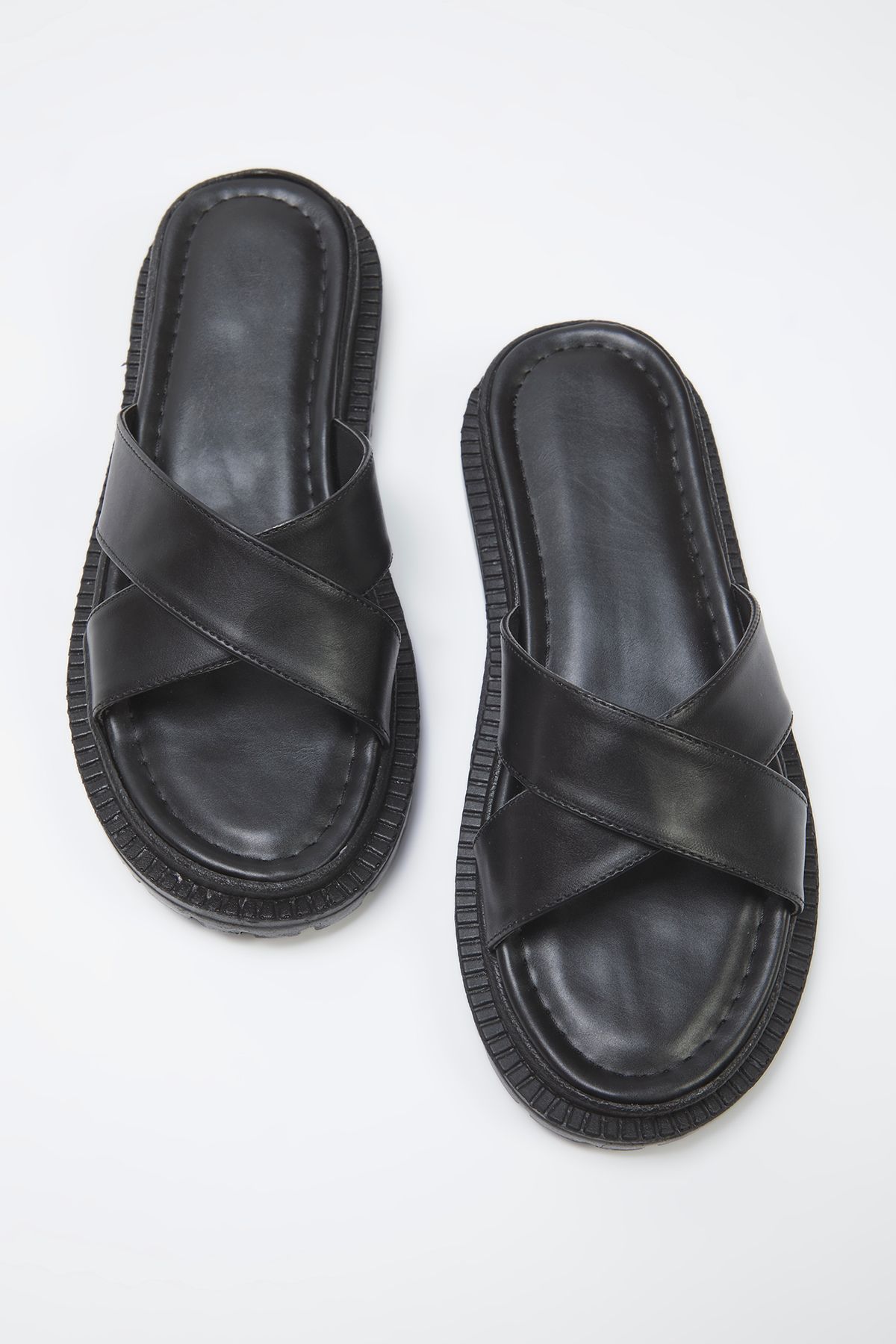 TRENDYOL SHOES Czarne, Krzyżowe Paski, Bardzo Wygodne, Płaskie Kapcie Damskie Kobieta - 37