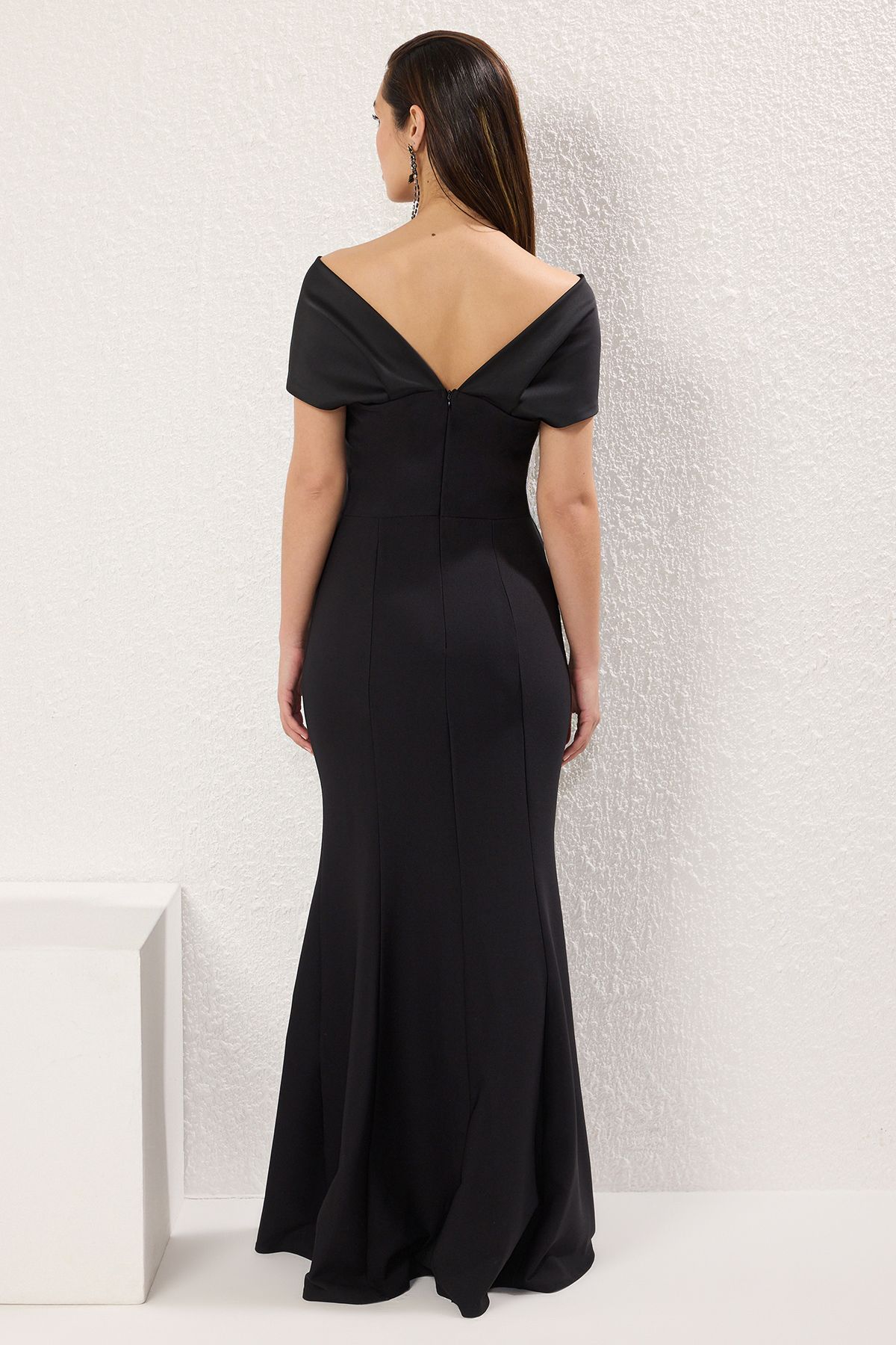 Trendyol Collection-Schwarzes, gewebtes, langes, schickes Abendkleid mit Fischschnitt und Abschlussballkleid TPRSS25AE00159 5