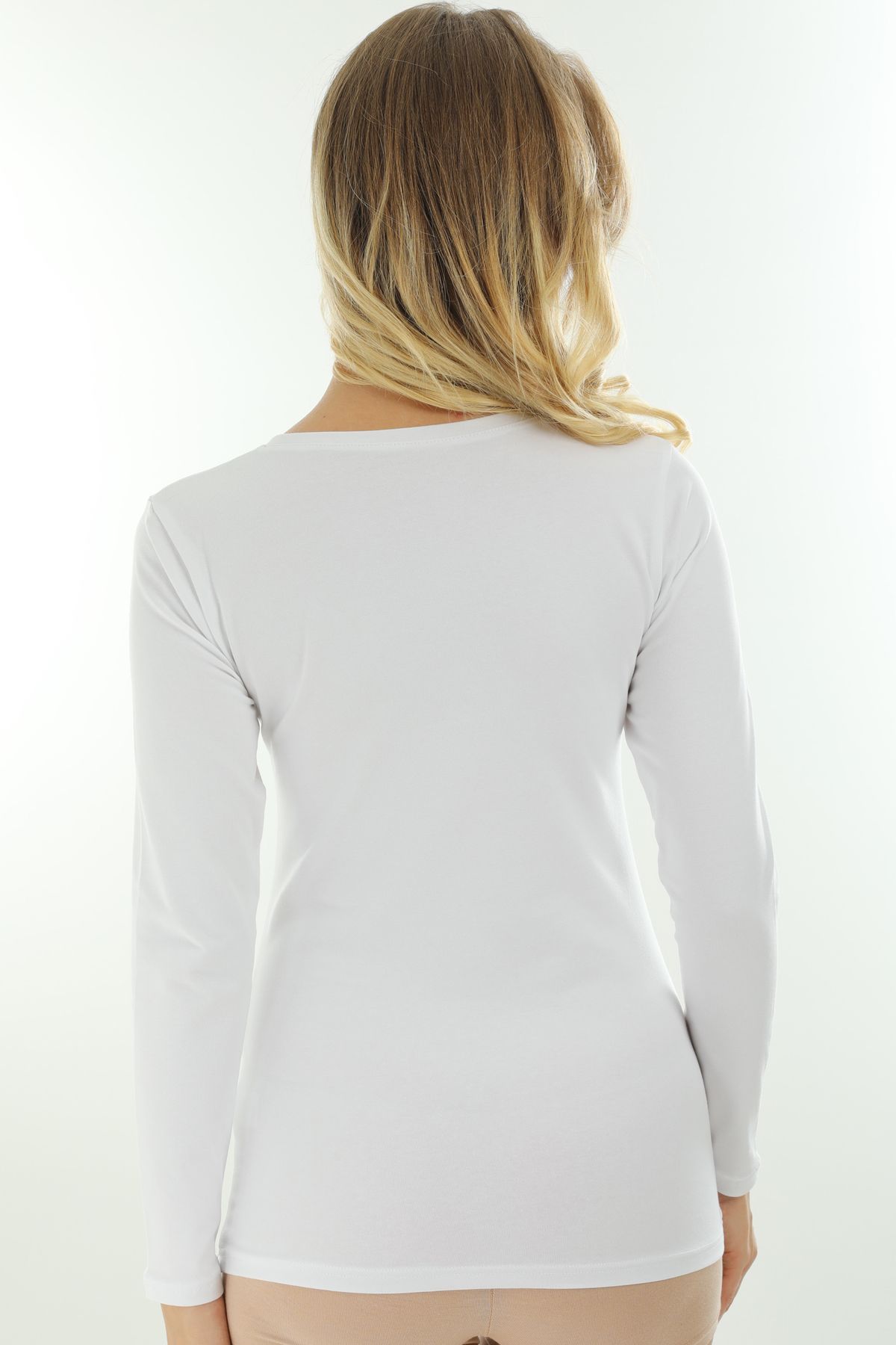 Almila-Hosszú ujjú, karcsúsított női body - pamut és lycra 2041 modell 4