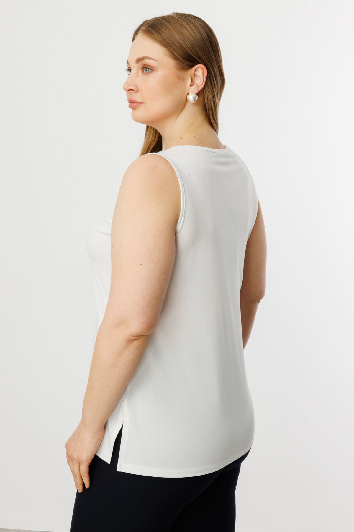 ON-Blouse with Tulle Stone Detail on the Collar 4