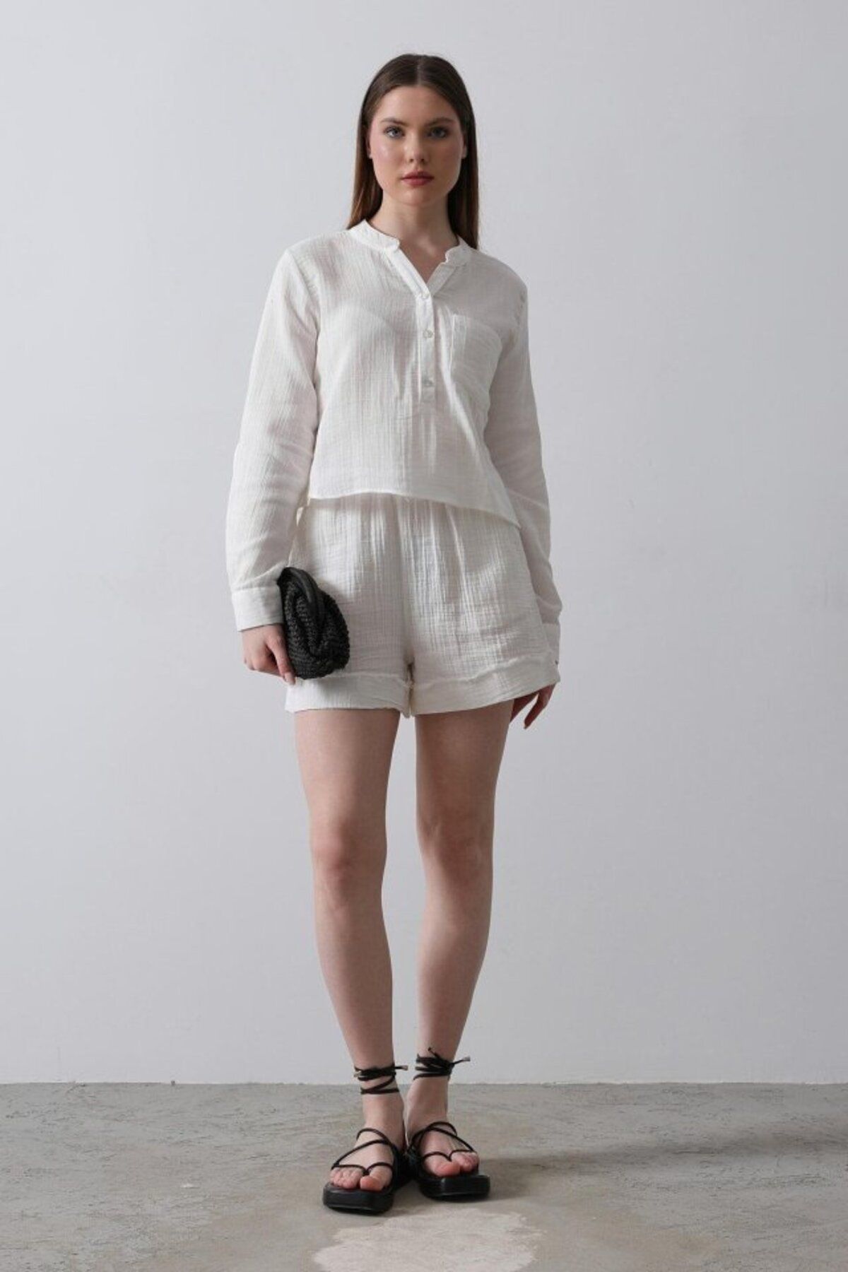 Rose's Boutique All About Women Rose's Boutiqe All About Women BELİ LASTİKLİ PÜSKÜLLÜ ŞORT - Beyaz