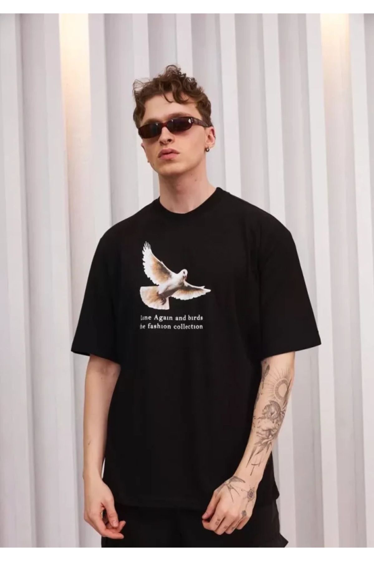leyla sanat sanata yeni bir bakış açısı leyla sanat sanata yeni bir bakış açısı Unisex Bisiklet Yaka Baskılı Oversize T-Shirt - Siyah