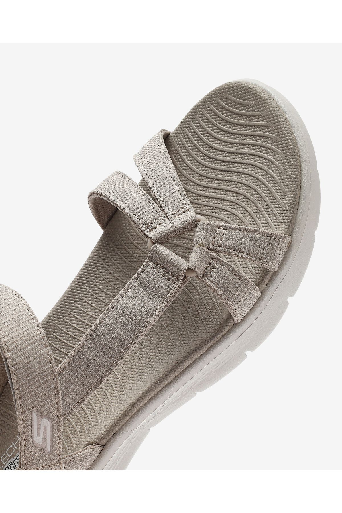SKECHERS-صندل Go Walk Flex - صندل نسائي باللون البيج 141481   تي بي إي 7
