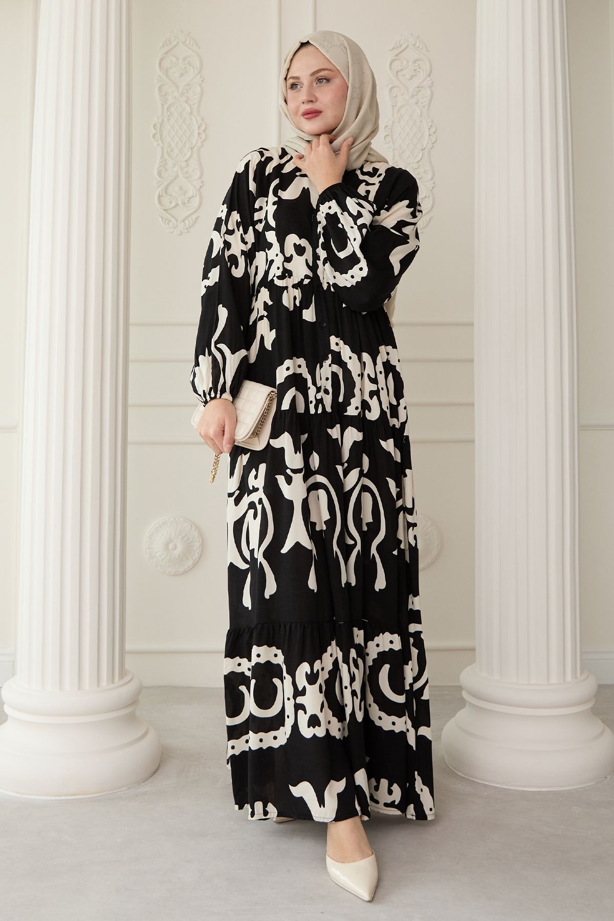 InStyle-Rochie neagră cu model cu lanțuri mari 3