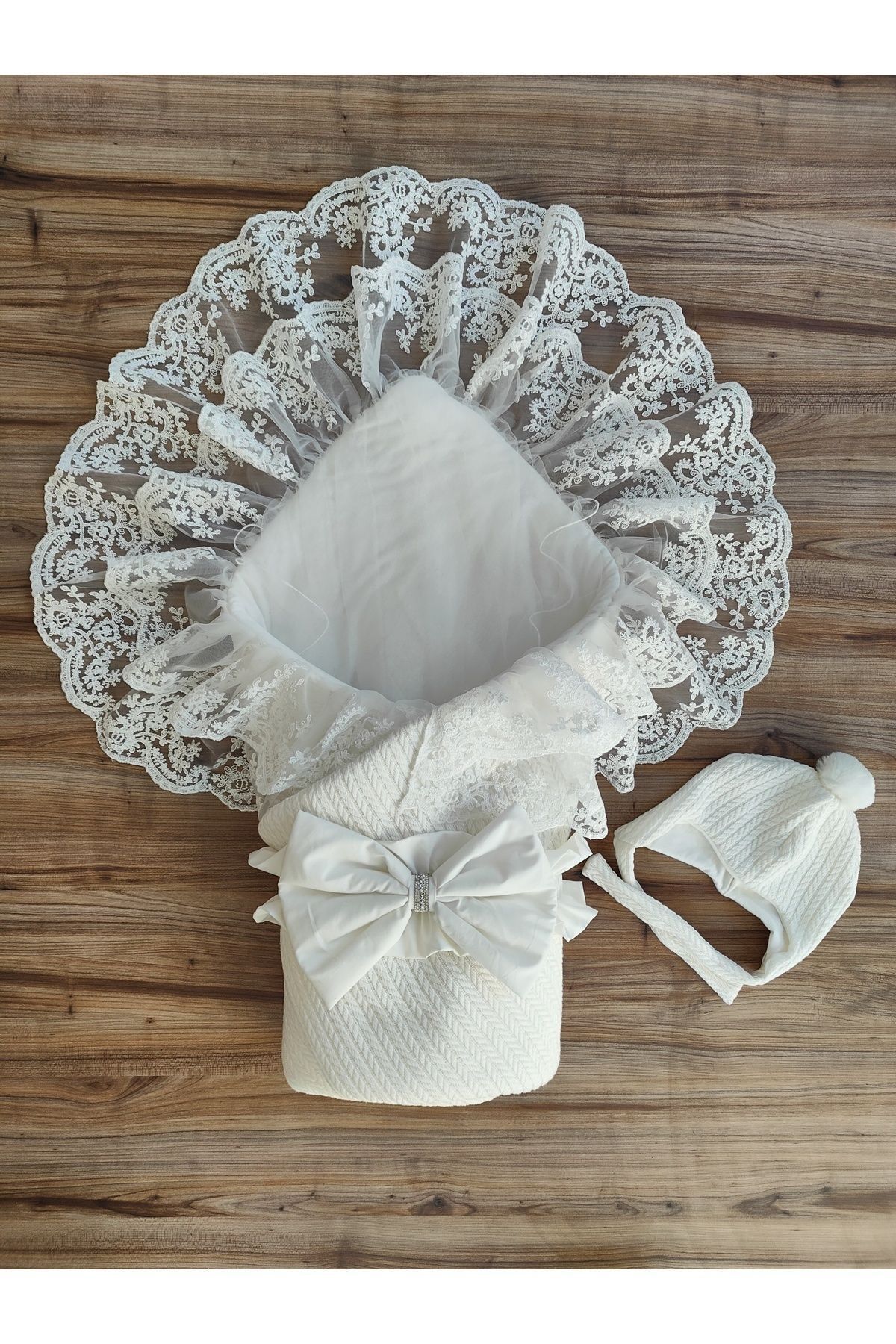 Tomuycuk Triko Örgü Kız Erkek Bebek Batttaniyesi Kundağı Şapkalı Dantelli Yenidoğan Hastane Çıkışı fotoğrafı 2 (önizleme)