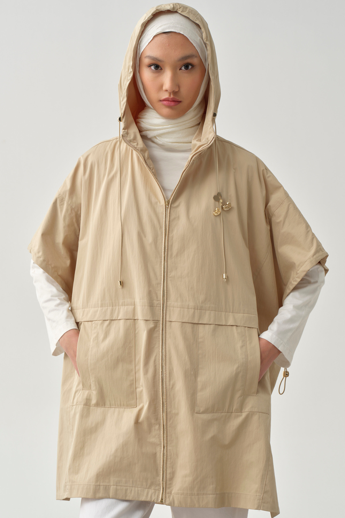 پانچو کلاه دار کشی بنددار - سنگی Tuğba