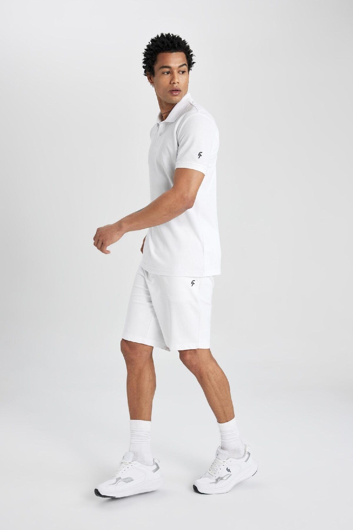 DeFacto-DeFactoFit Sportshorts mit kurzem Bein und Standardpassform B1170AX24SP 4