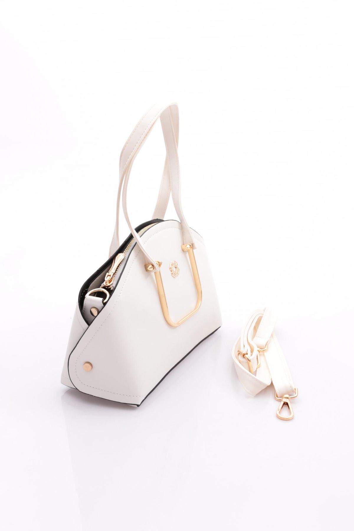 DGN-Arm500 Women's Oval Bag with Metal Accessories 2