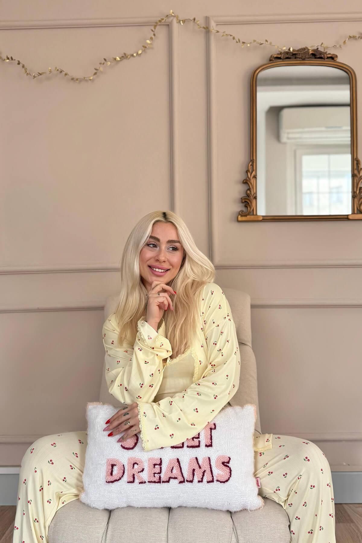 Pijamaevi-Vanilla Cherry Blossom Patterned Marlenka Pajama Set with Dressing Gown 4