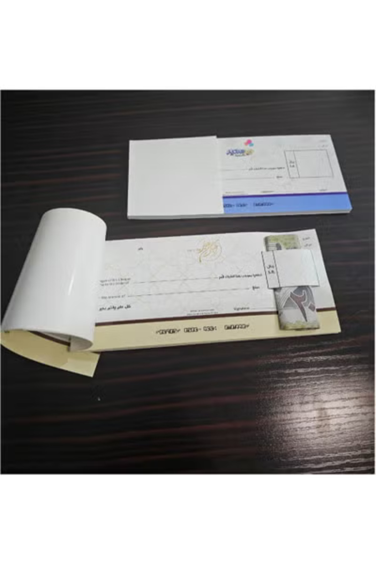 دفتر شيكات توزريع عيديات متعددة الالوان 19 حبه