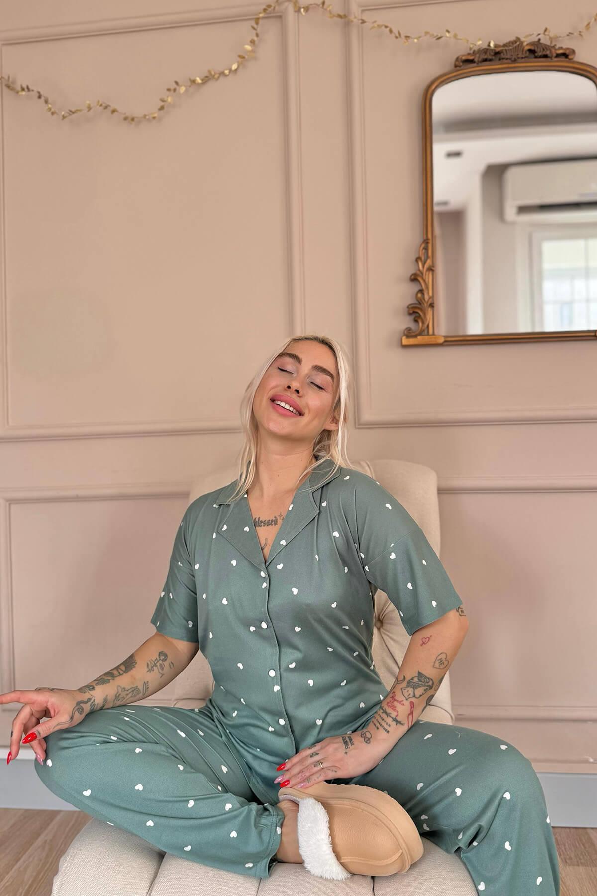 Yeşil Heart Desenli Bambu Önden Düğmeli Kısa Kol Pijama Takımı 3
